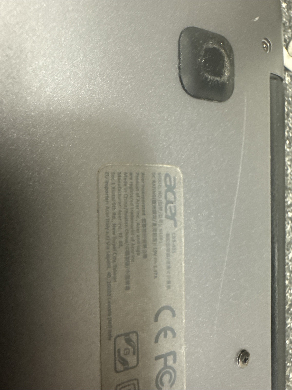 Acer Chromebook N16P1 – 14″ FHD HAS DENTS AND SCRATCHES/ Battery Not Tested!!!!!