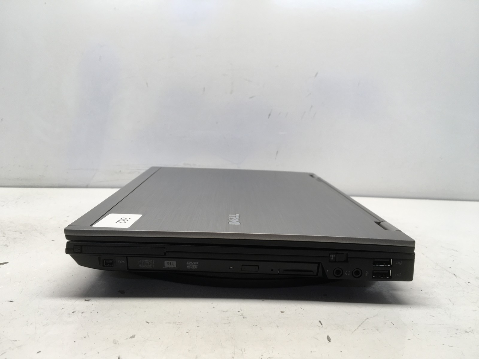 Dell Latitude E6410 Intel i5-M520 2.4GHz 4 GB NO HDD No Batt