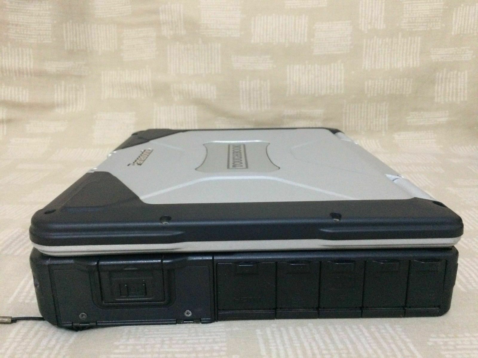 Panasonic toughbook CF-31 MK1 Core i5 2.4ghz 8GB 256GB Rugged Serial Win7 32bit