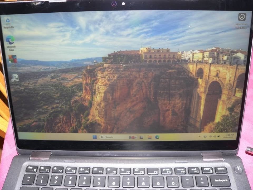 Dell Latitude 5300 2-in-1 Touchscreen Flip Screen Windows 11