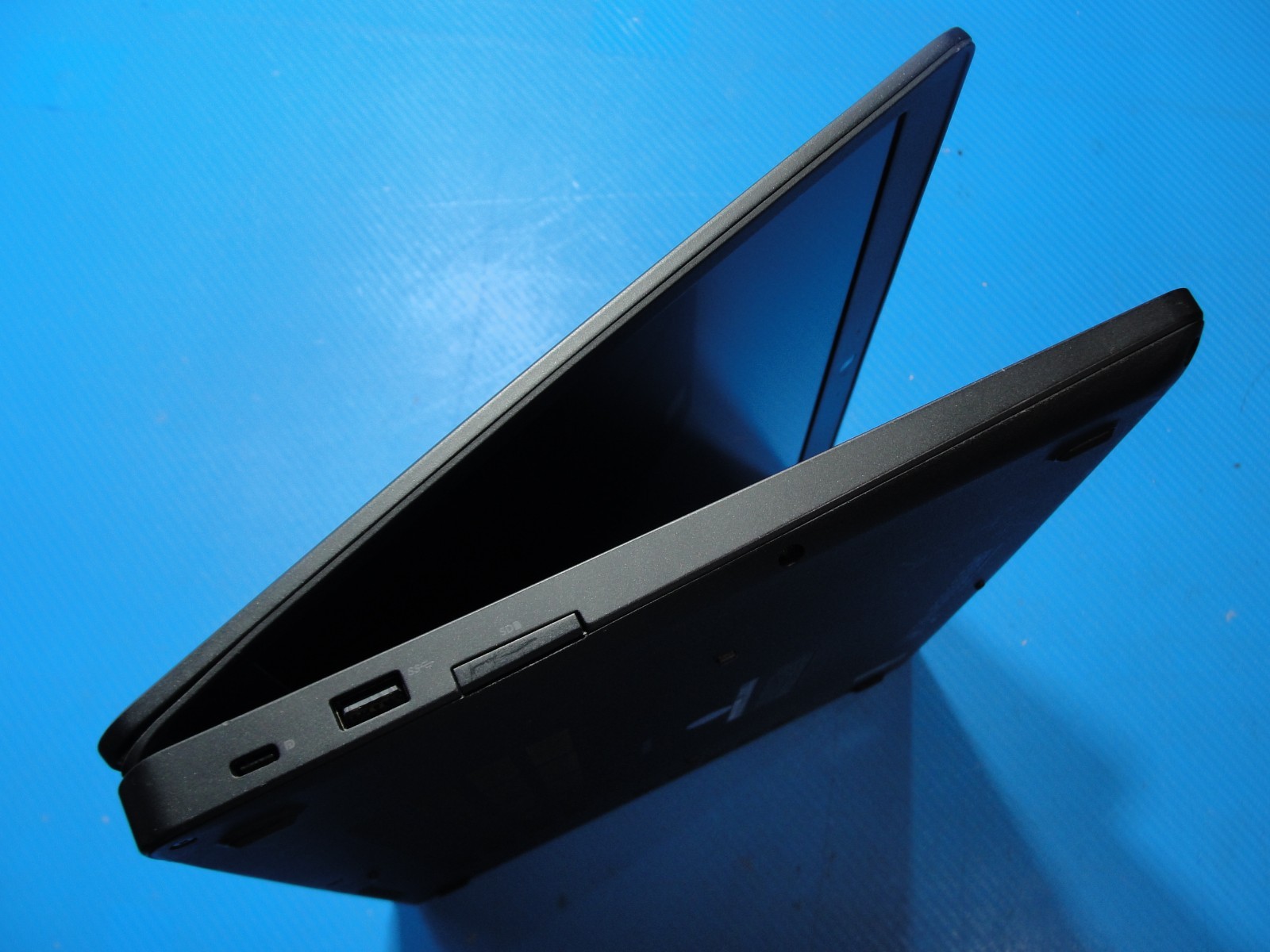 Dell Latitude 5490 14” Full HD i5-8250U 1.6GHz 8GB 256GB SSD Win11 Pro + Charger