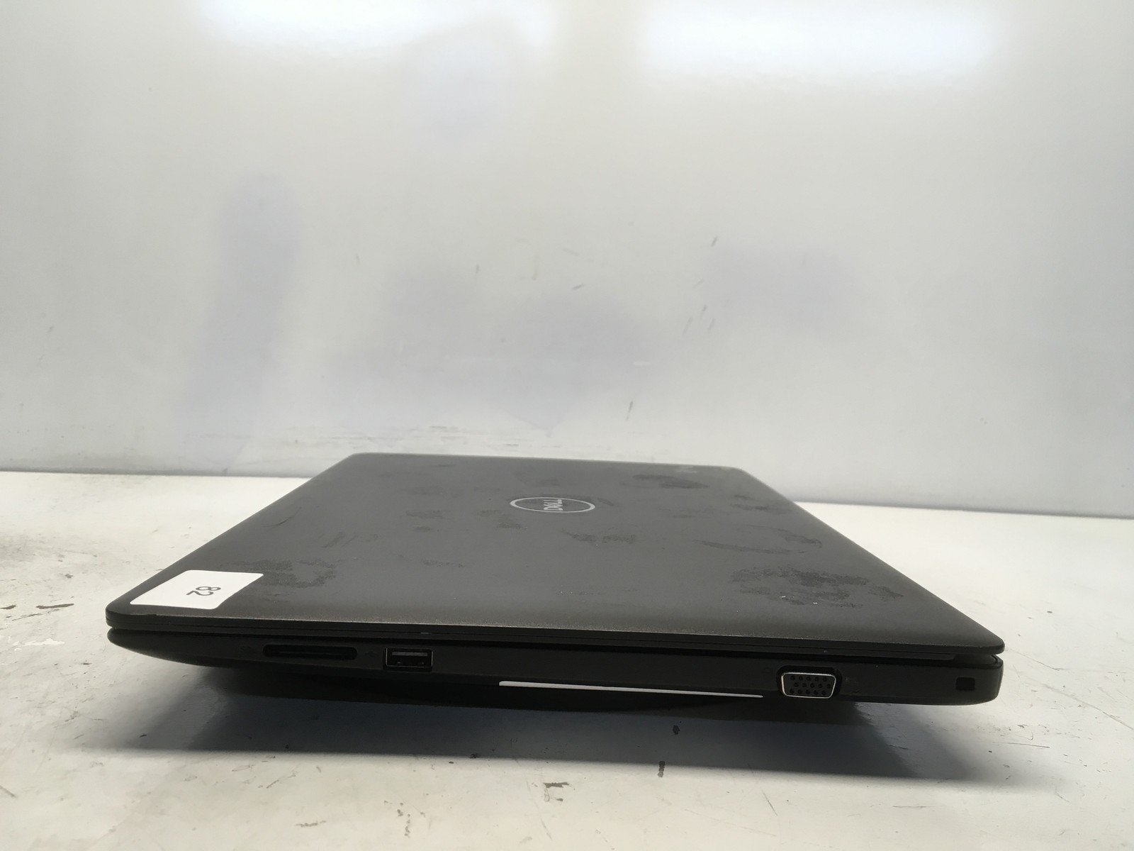 Dell Latitude 3590 Intel i3-7130U 2.7GHz 8 GB NO HDD No Batt