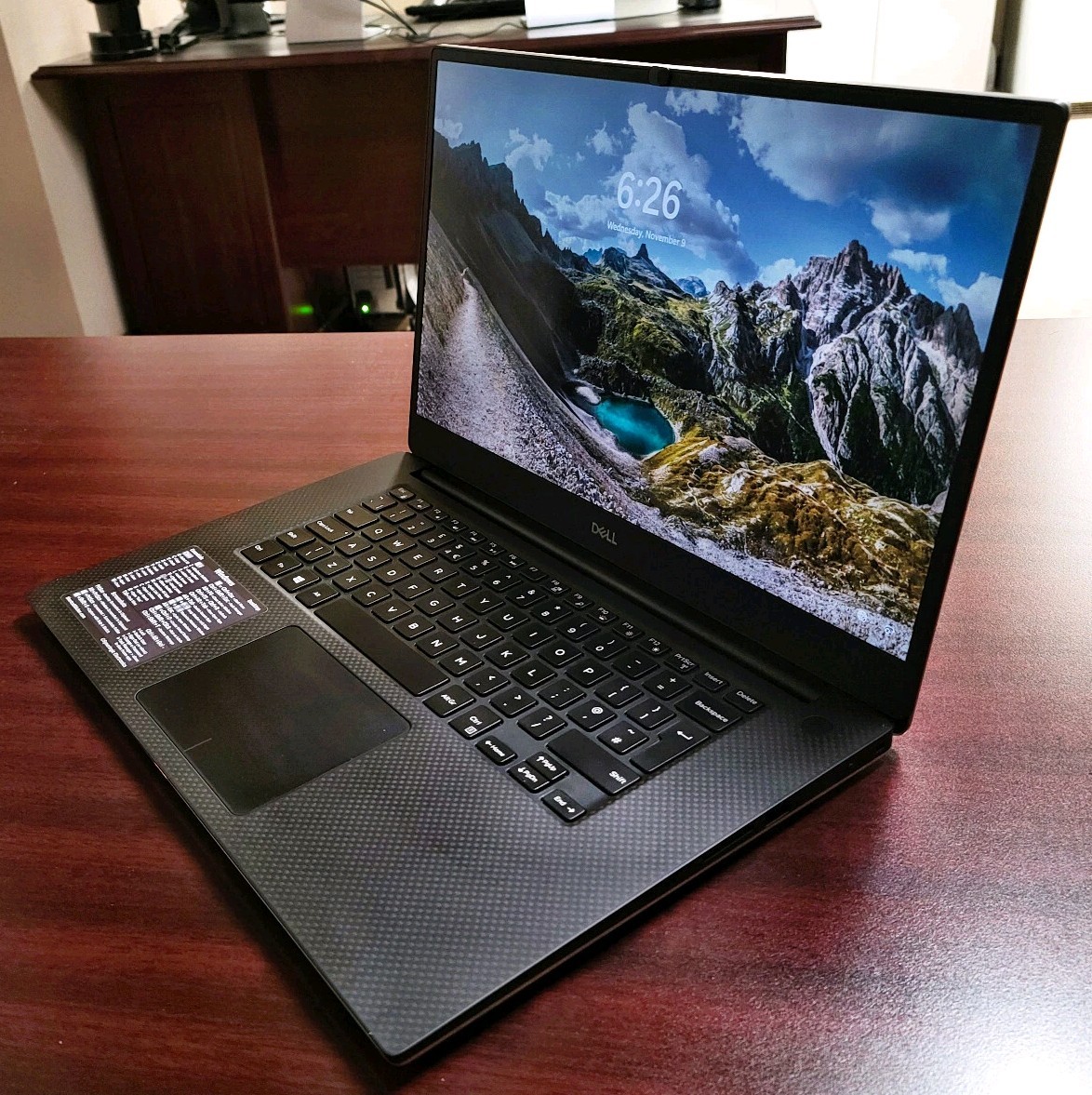DeLL XPS 15 / Core i7 CPU / Nvidia GPU / 2TB SSD / 32GB Ram / Thunderbolt
