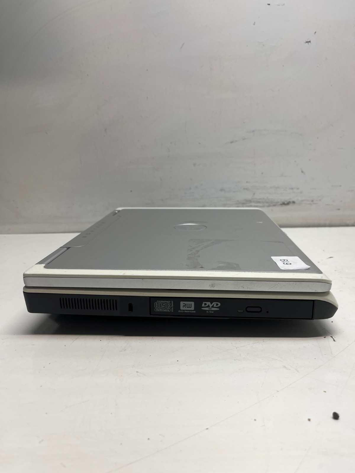 Dell Inspiron 1501 AMD Athlon 64 X2 TK-55 2GB NO HDD