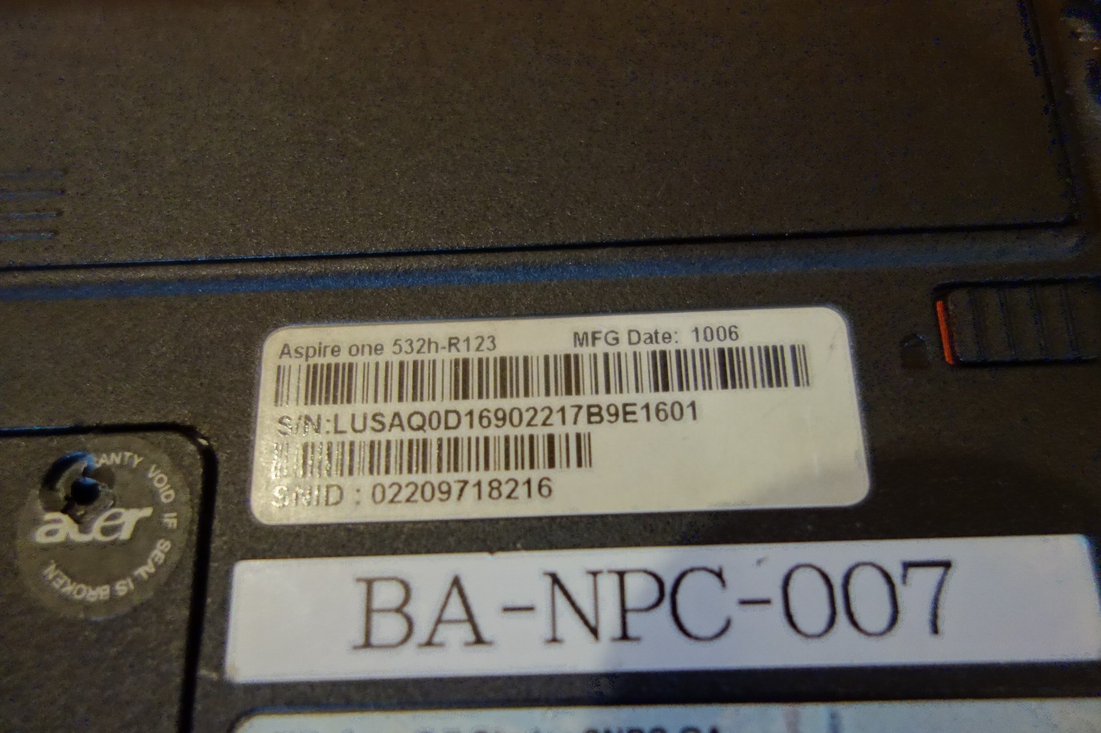 *FOR PARTS UNTESTED* Acer Aspire One NAV50 532h-R123 (NO HDD, NO RAM, NO POWER)