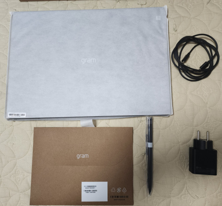LG Gram Pro 360 16″ 16T90TP-GD7BK Ultra7 Intel Arc 32GB/1TB Win11 gram AI Laptop