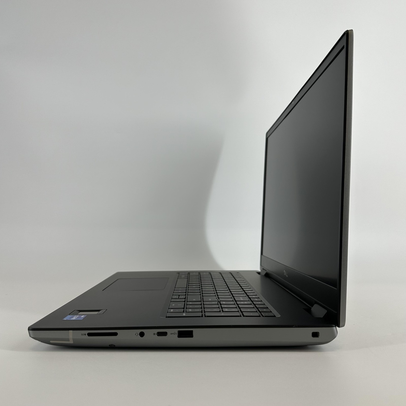 Dell Precision 7780 17.3 FHD 2.2 GHz i9-13950HX 64GB 512GB SSD RTX 4000 Ada