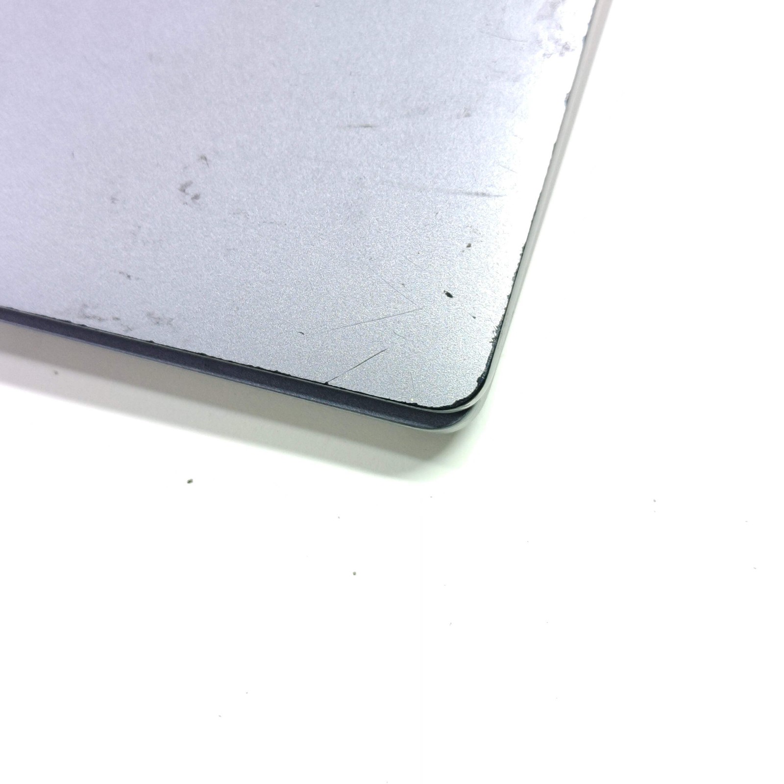 Broken Dell Latitude 5510 15.6″ i5-10310U 1.7GHz No RAM No SSD