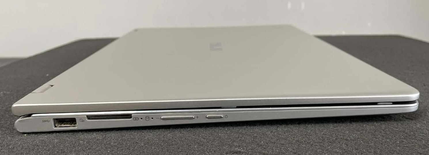 ASUS Q505UA-BI5T7 15.6″ Laptop – Intel Core i5-8250U 8GB Ram NO HD/OS