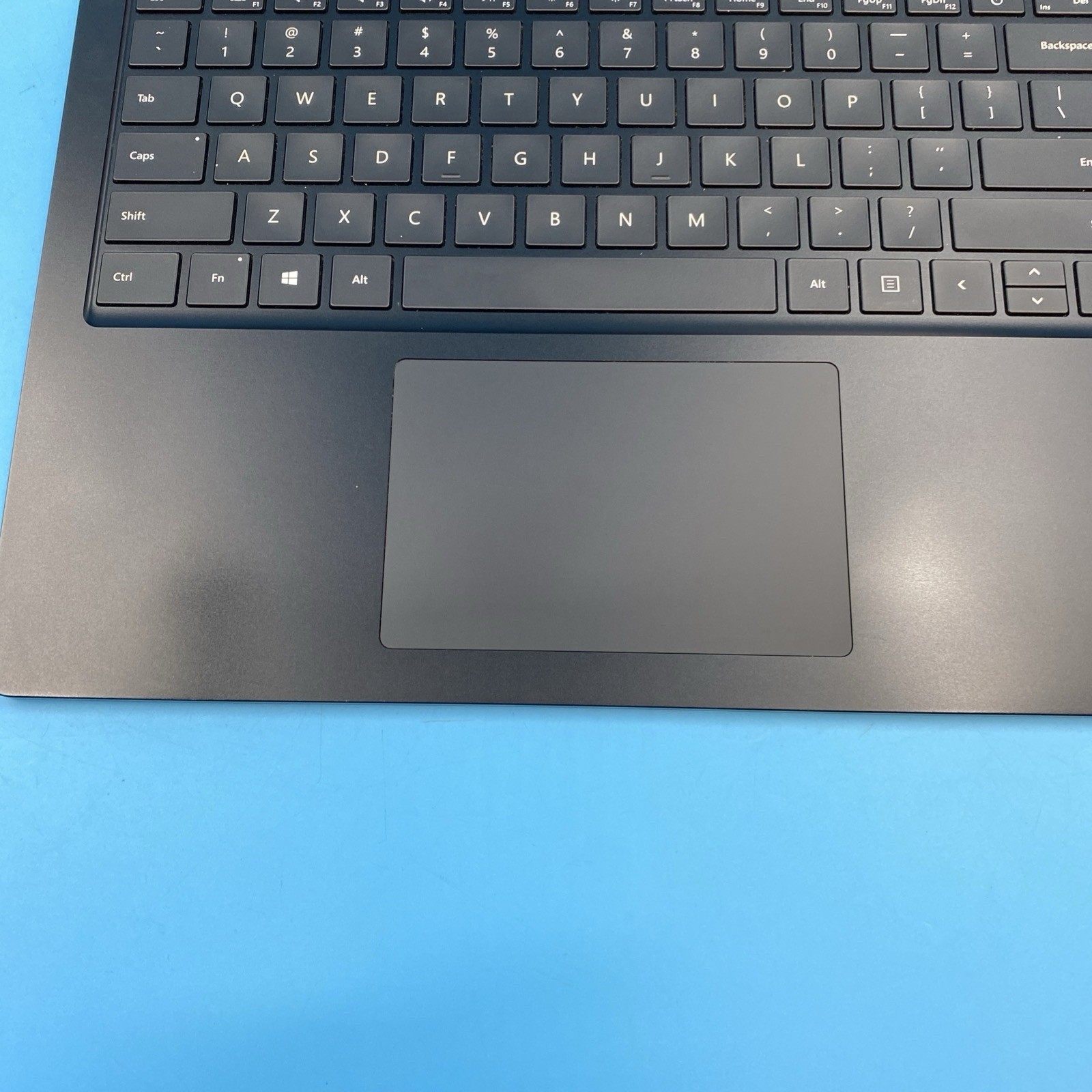 (LOT OF 5) Microsoft Surface Laptop 3 | i5-1035G7 | 8GB RAM | 256GB SSD | NO OS