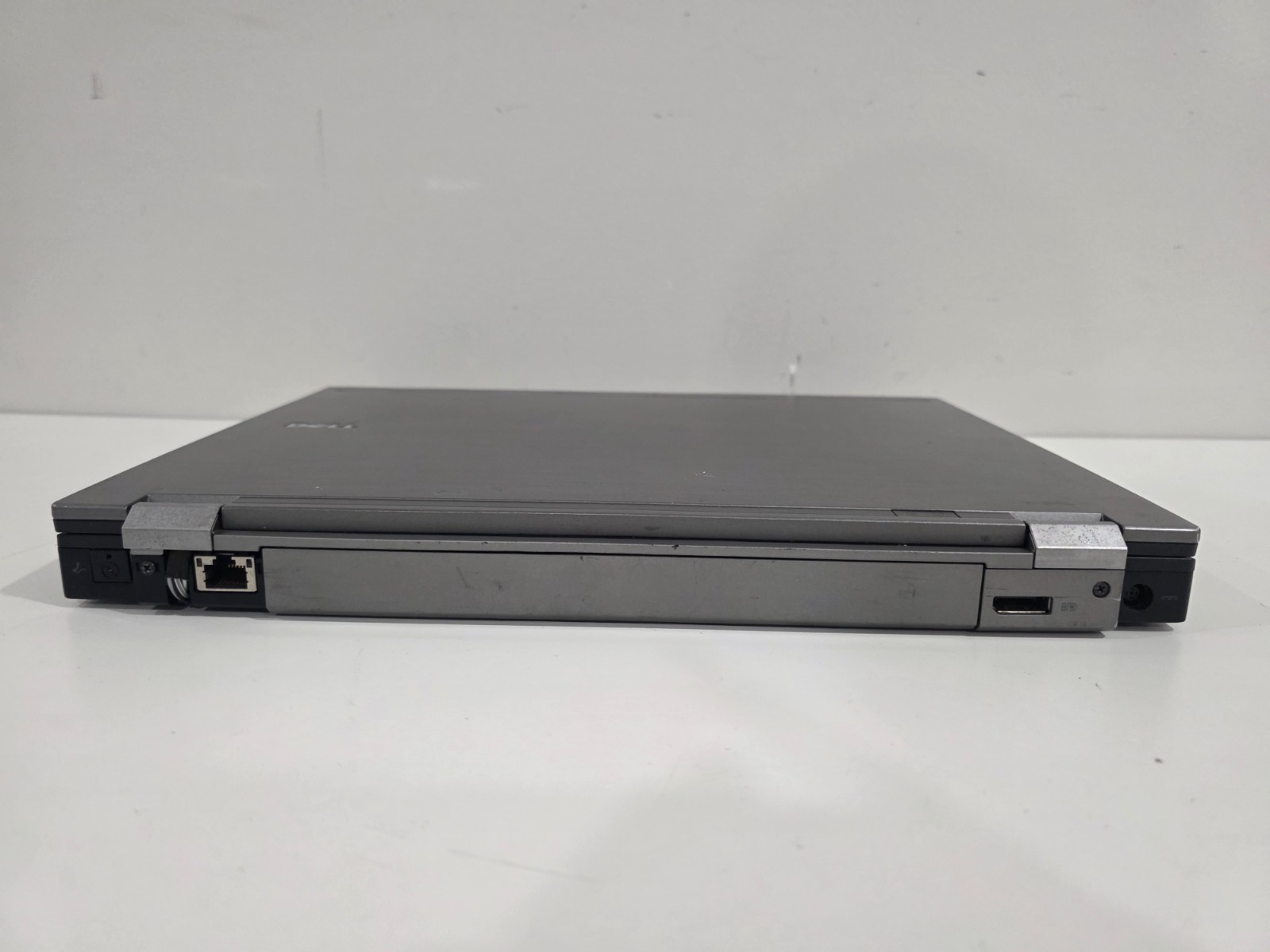 Dell Latitude E6410 Intel Core i5 CPU M 560 2GB