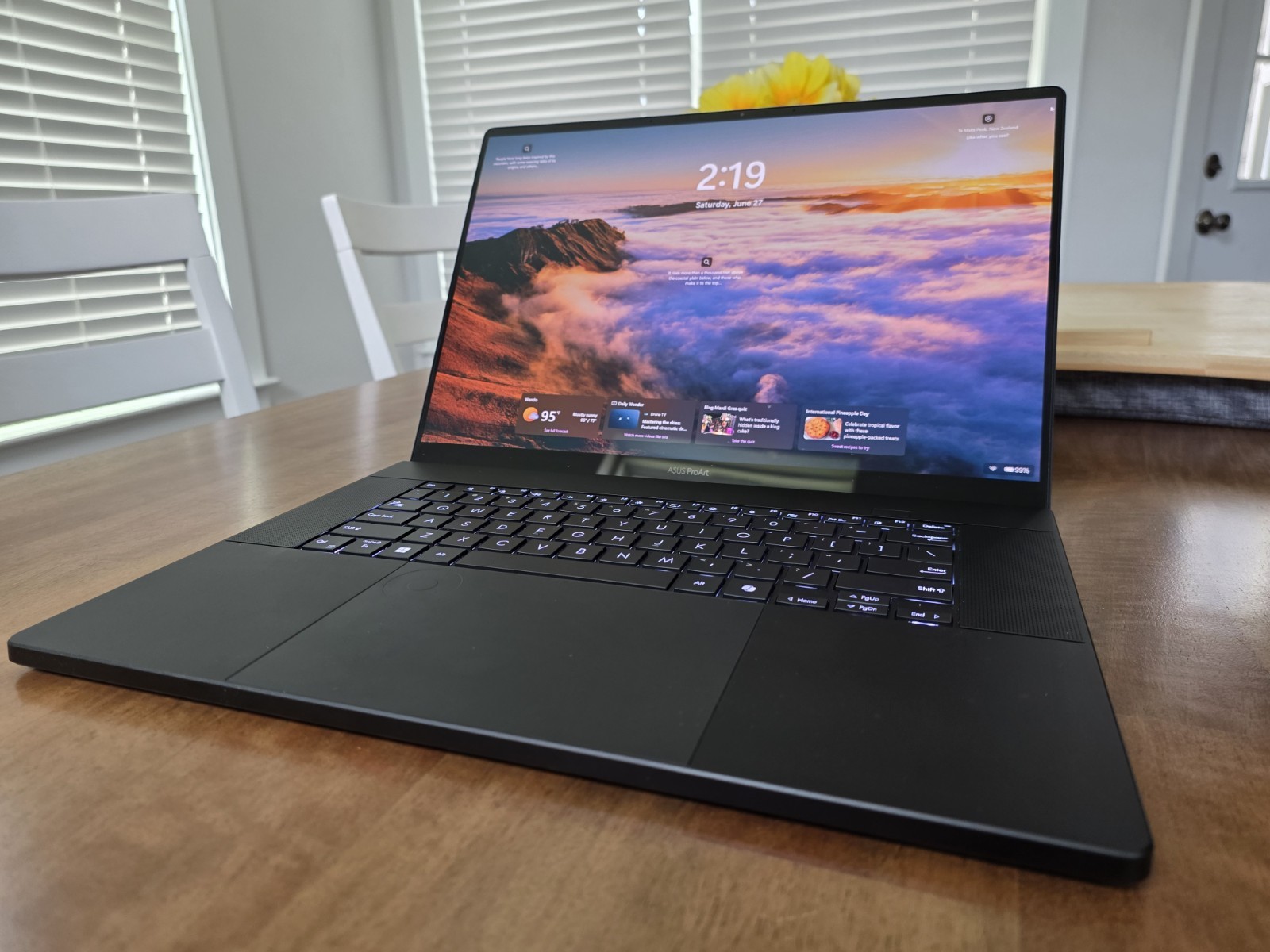 ASUS ProArt P16 4K OLED Touch (Ryzen AI 9 HX 370, 32GB/1TB SSD, RTX 4060) Black
