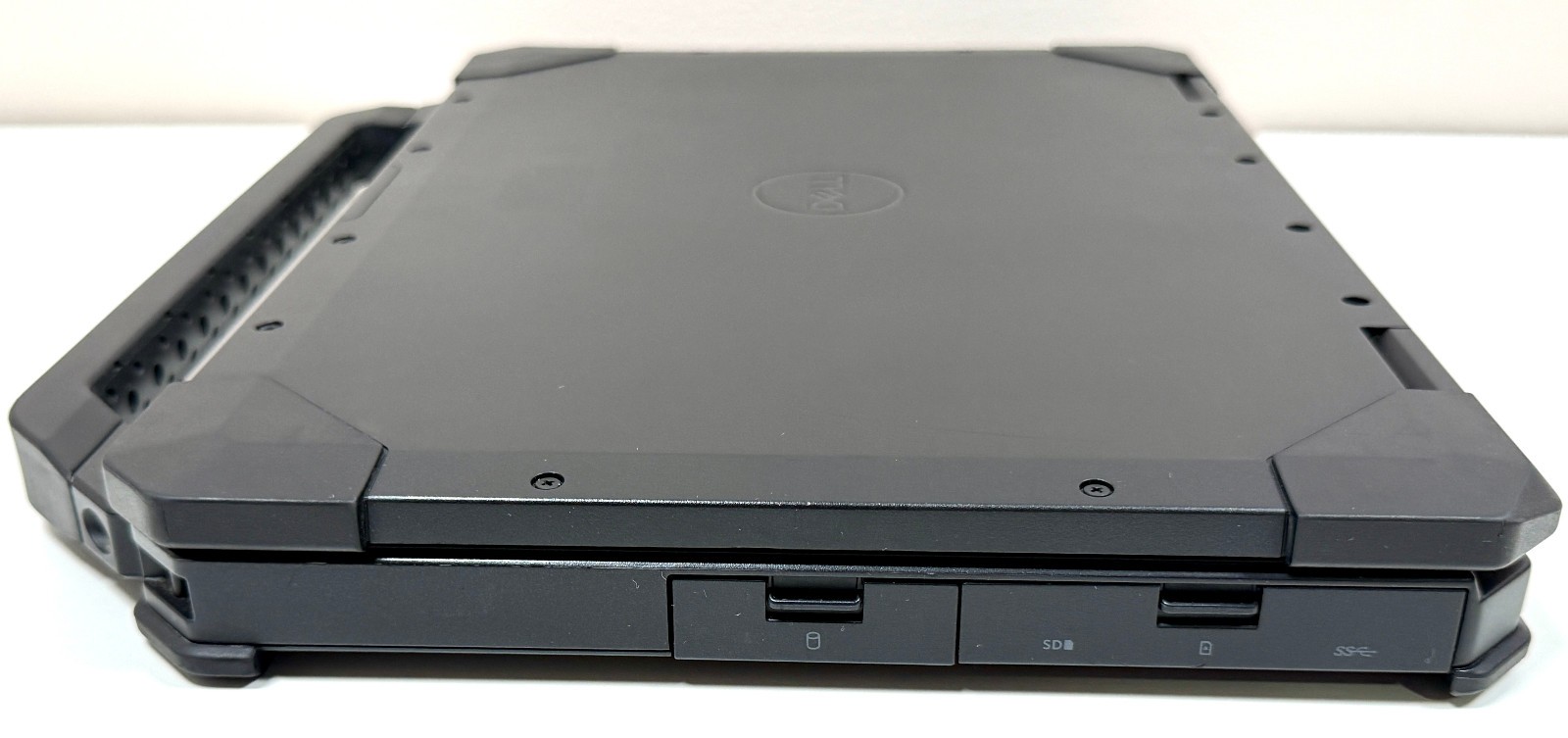 Dell Latitude 5420 Rugged 14″ Touch 1.9GHz Core i7-8650U 32GB RAM NO SSD or OS