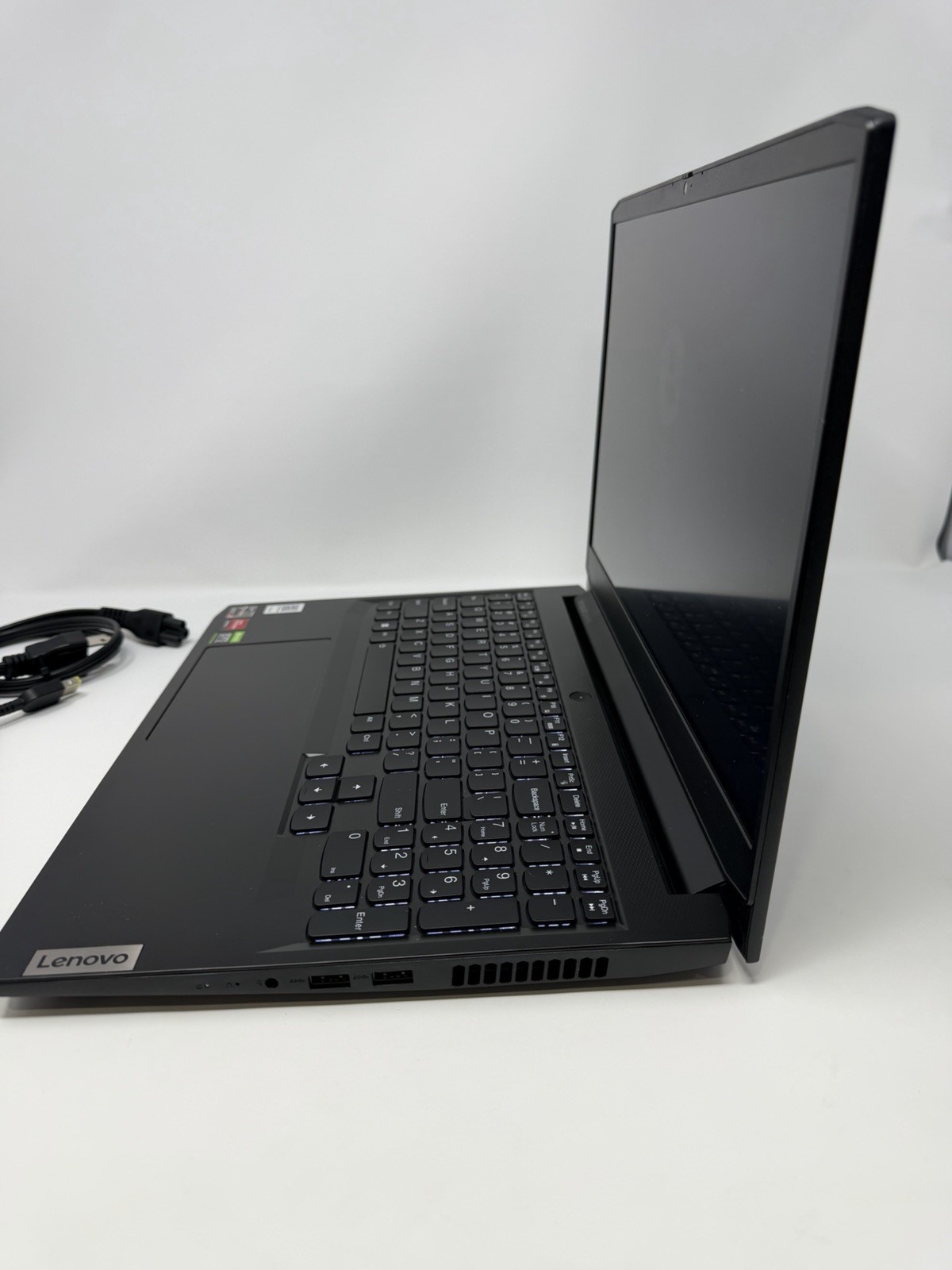 Lenovo IdeaPad 3 15ACH6 15.6″ Ryzen 5 5600H 3.3GHz 8GB RAM 256GB SSD RTX 3050 Ti