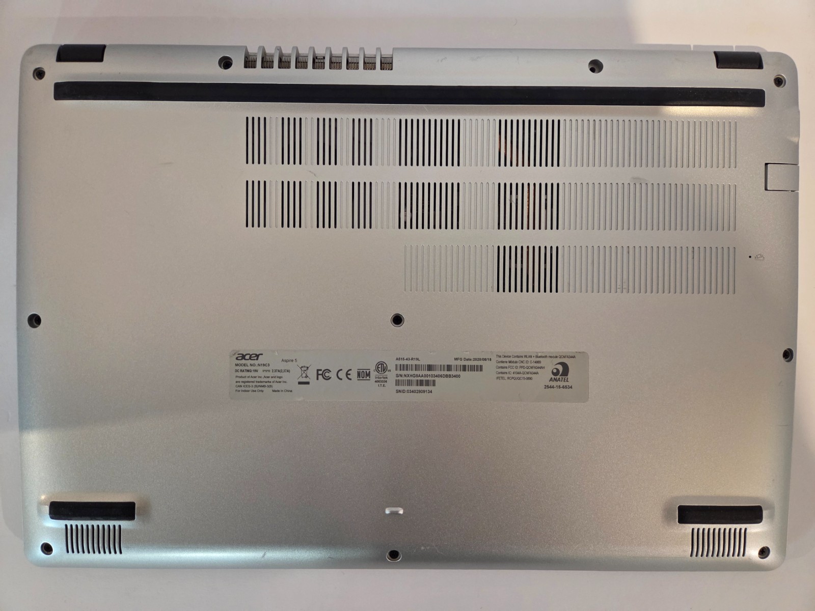 Acer Aspire 5 A515-43-15.6″FHD AMD Ryzen 3 3200U 2.6GHz 4GB RAM