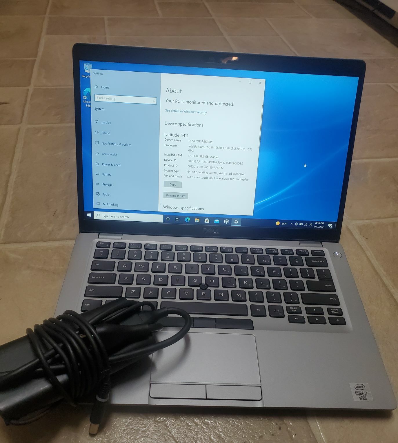 Dell Latitude 5411 14″ (256GB SSD, Intel Core i7 10th Gen., 5.10 GHz, 32GB) Lapt