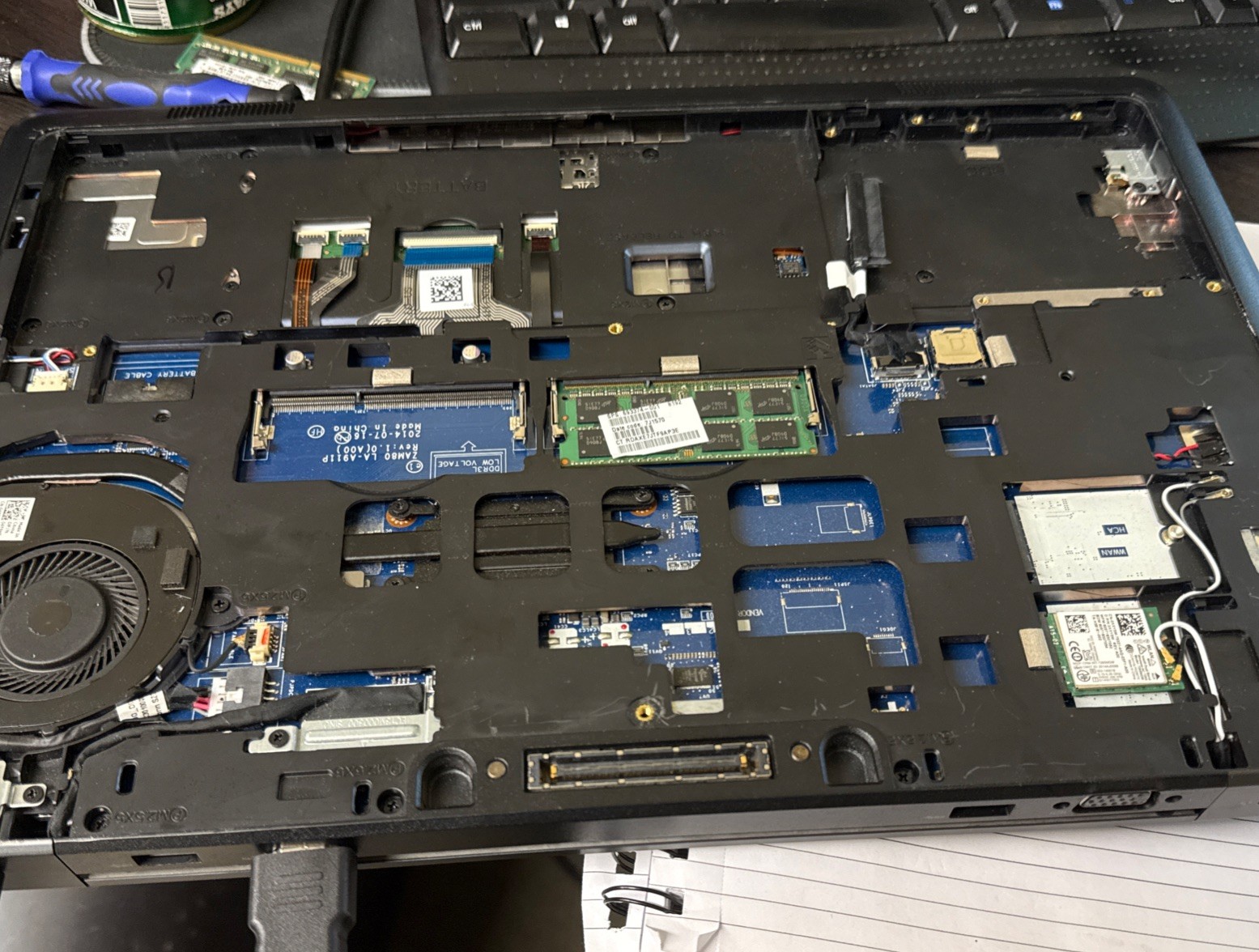 Dell latitude 5550 I5-4310 8G Ram No HD or LCD No Cover. Works W/ Ext Monitor