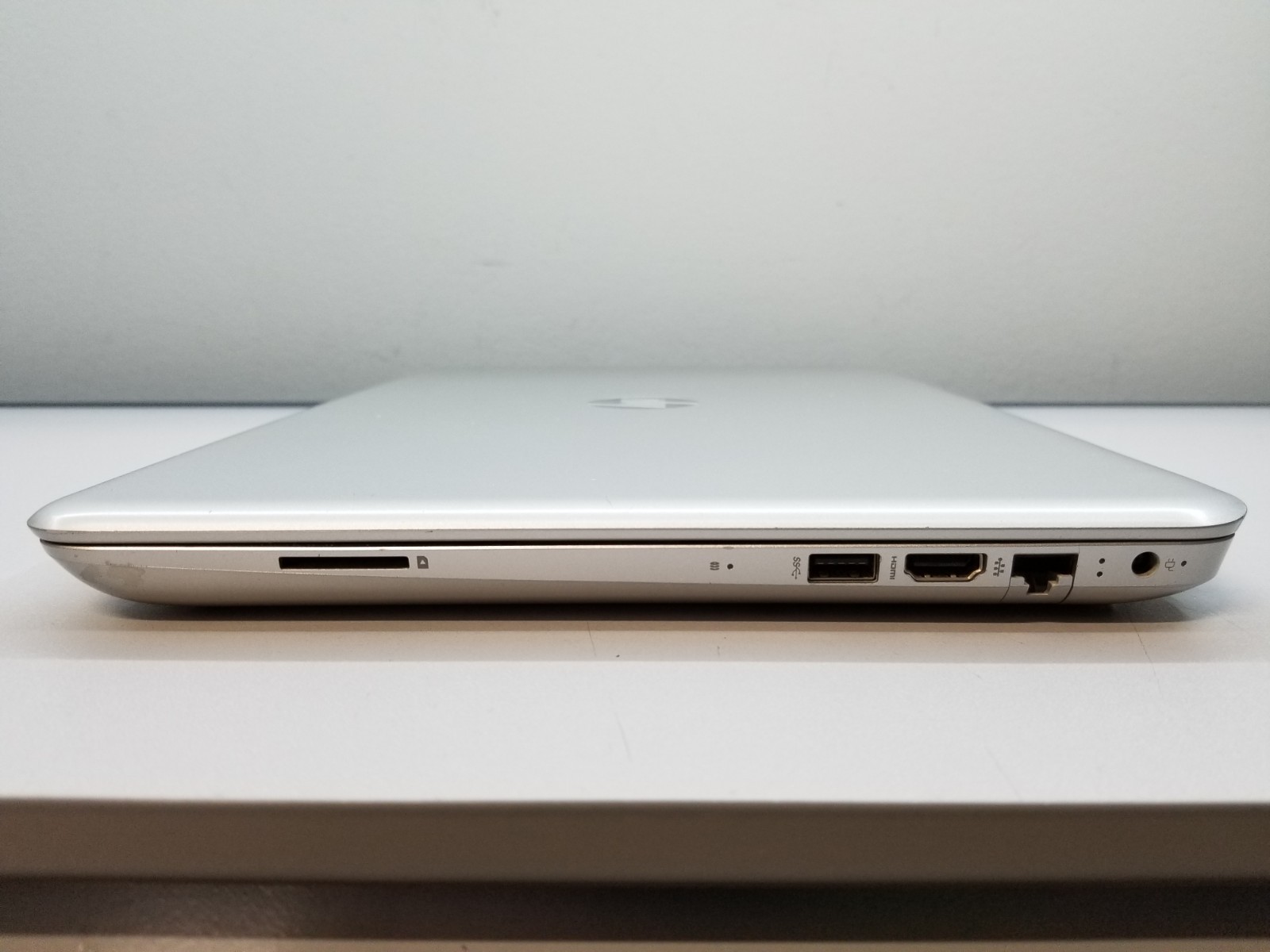 HP Pavilion 15-aw 15.6″ Touch AMD A12-9700P 2.5GHz 8GB RAM 500GB SSD Win11H READ