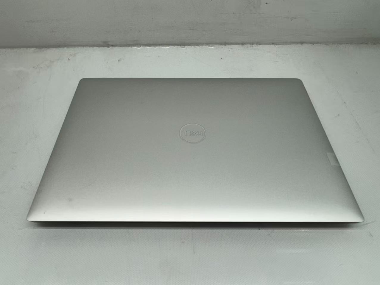 Dell Precision 5540 Intel i7-9850H@2.6GHz 16GB 256GB T1000 Windows 11 No/AC