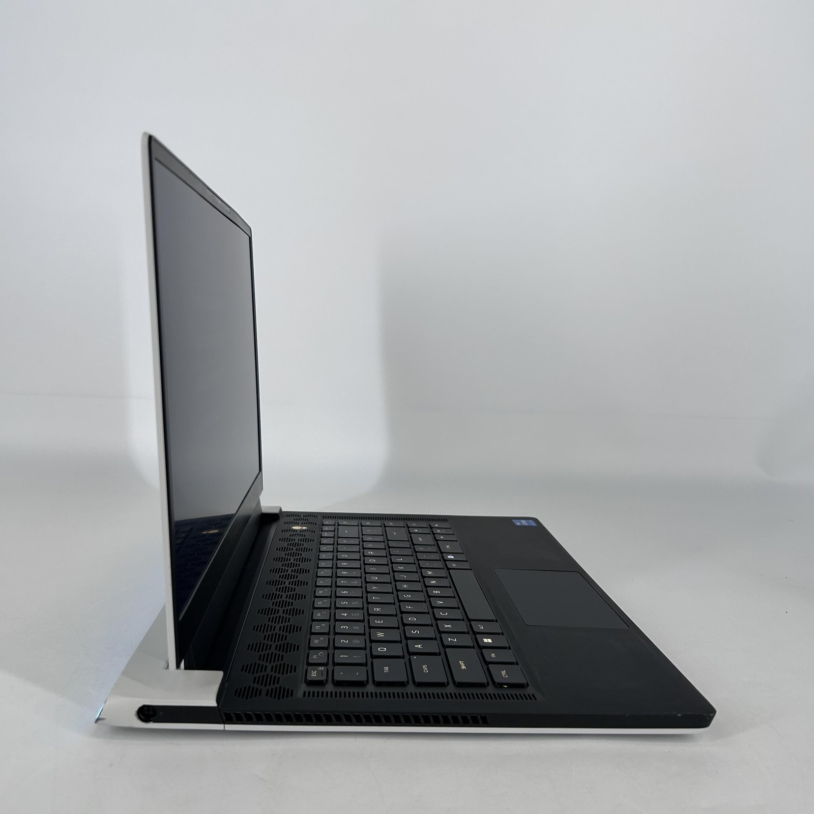 Dell Alienware X15 R2 165Hz FHD 2.3GHz i7-12700H 16GB 1TB RTX 3070 Ti FRAME GAP