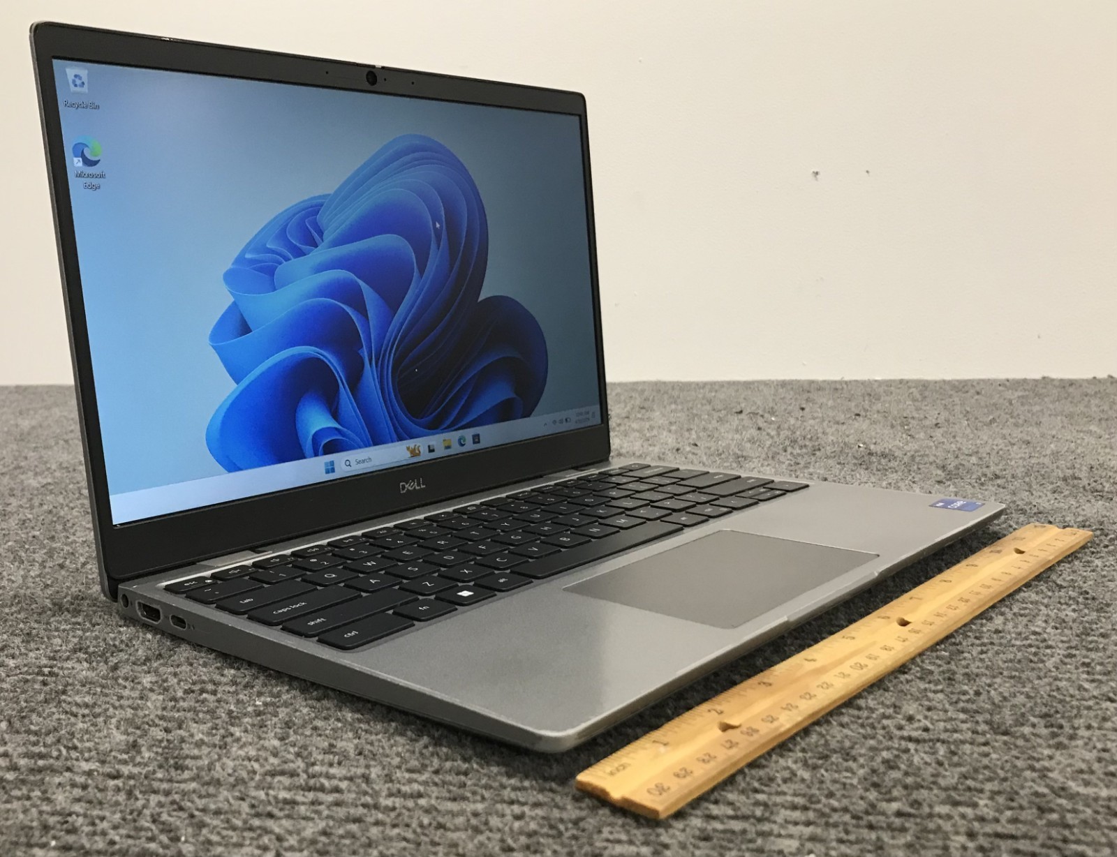 Dell Latitude 3330 14″ Laptop i7-1195G7 8GB RAM 256GB NVMe, As Is
