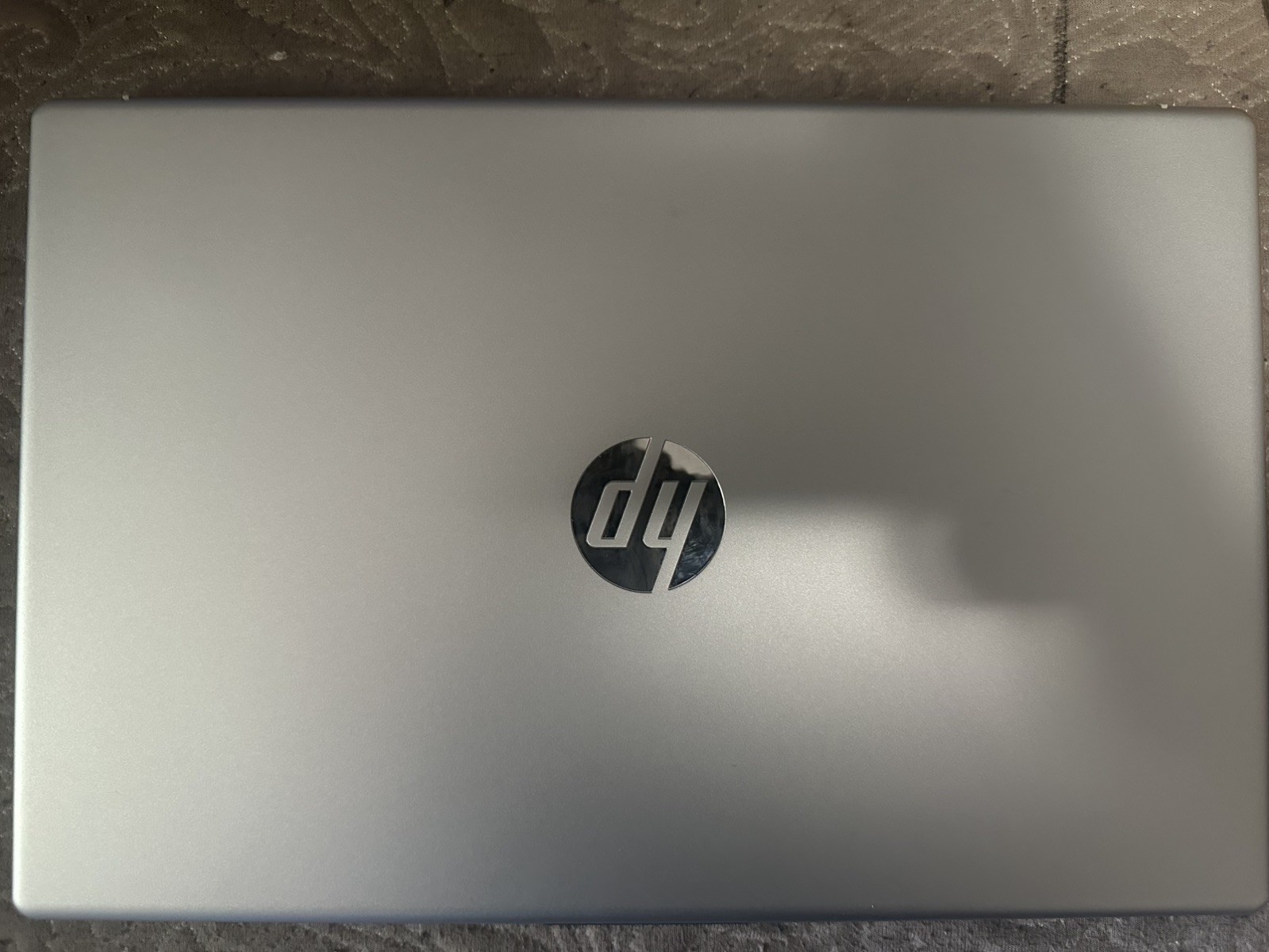 Slightly Used Silver HP Laptop Ryzen 700 Series Graphics 8 GB