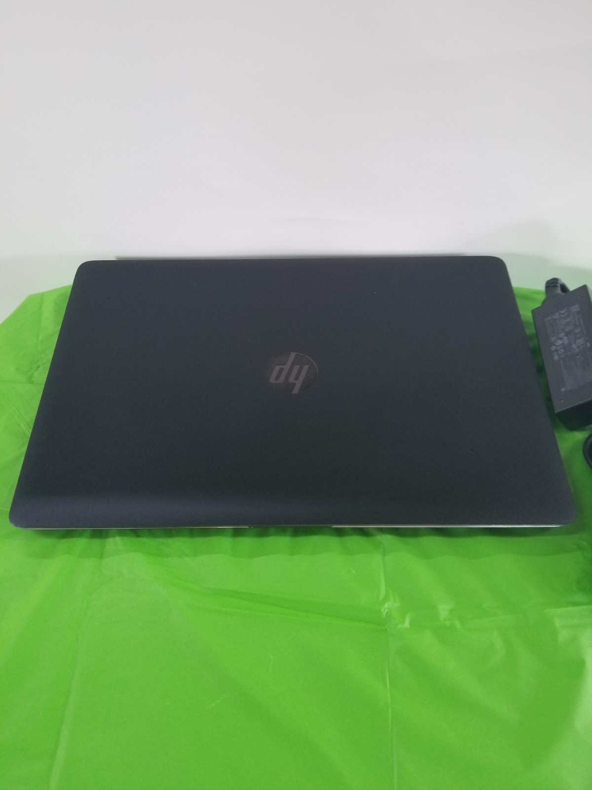 HP ZBook 15 G3 15.6” Xeon E3-1545M V5 2.90GHz 16GB RAM 256GB NVMe WIN 11