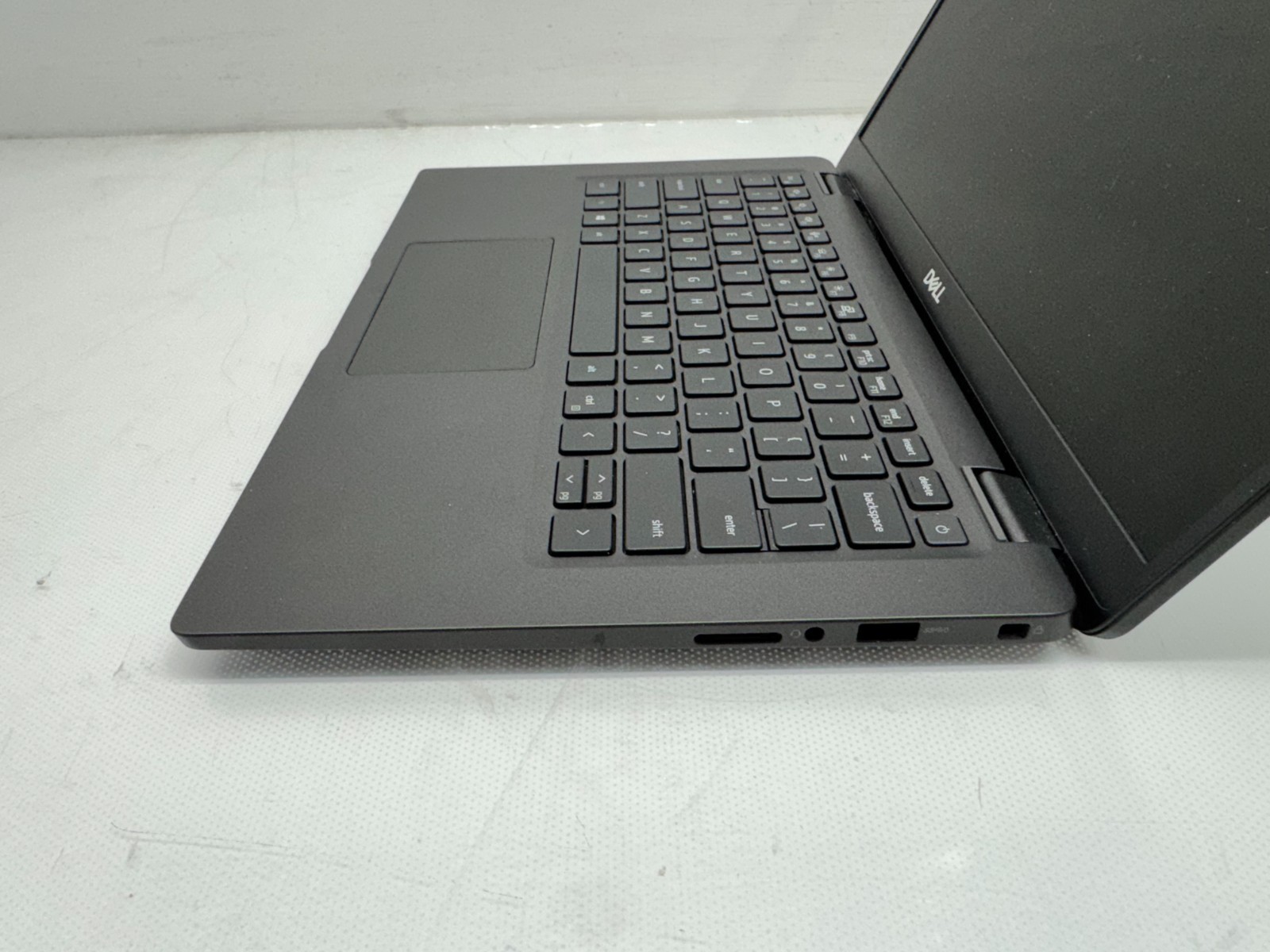 Dell Latitude 7310 13.3″ Laptop i5-10310U@1.7GHz 16G RAM 256GB SSD W/AC 768P