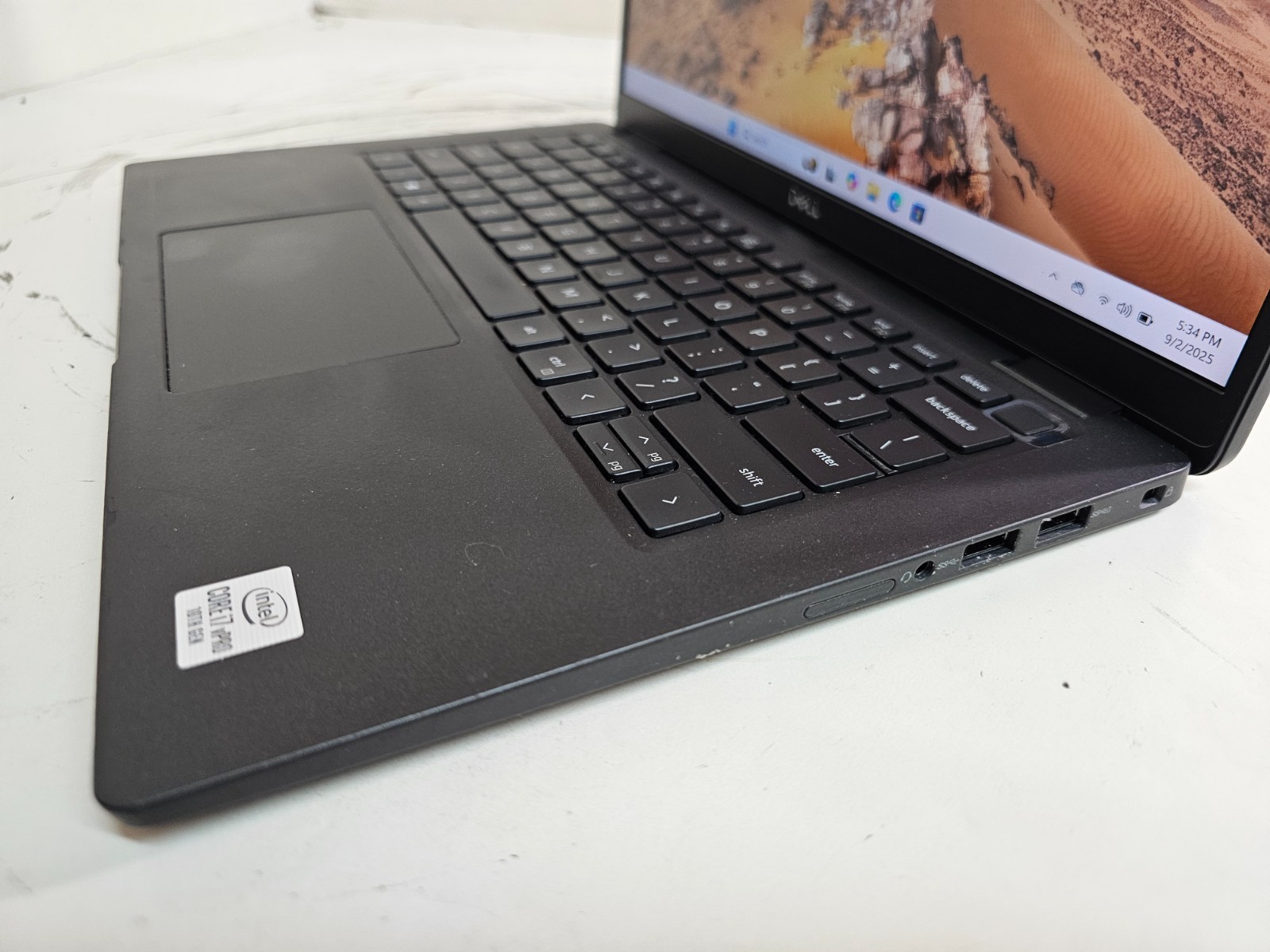 Dell Latitude 7410 Laptop – 1.8 GHz i7-10610U 16GB 512GB SSD Wi-Fi Webcam 14″