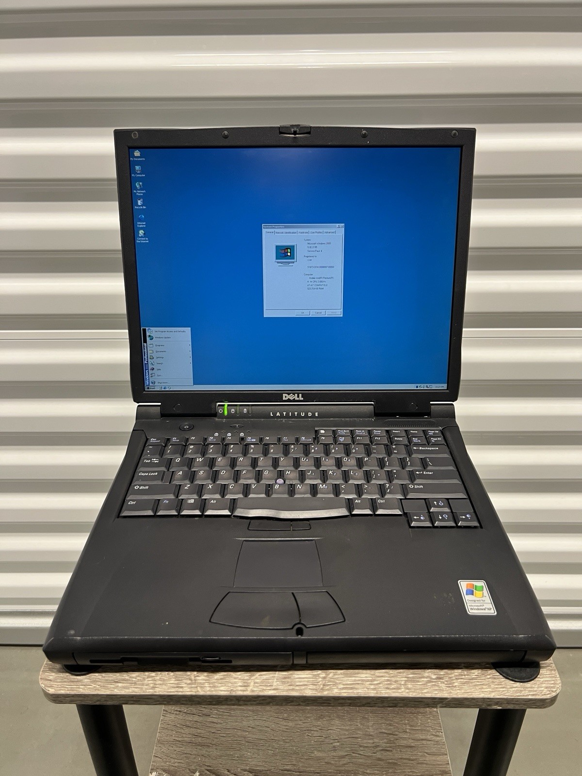Dell Latitude C840 Laptop Pentium 4 512MB RAM 60GB HD FDD CD WINDOWS 2000 READ