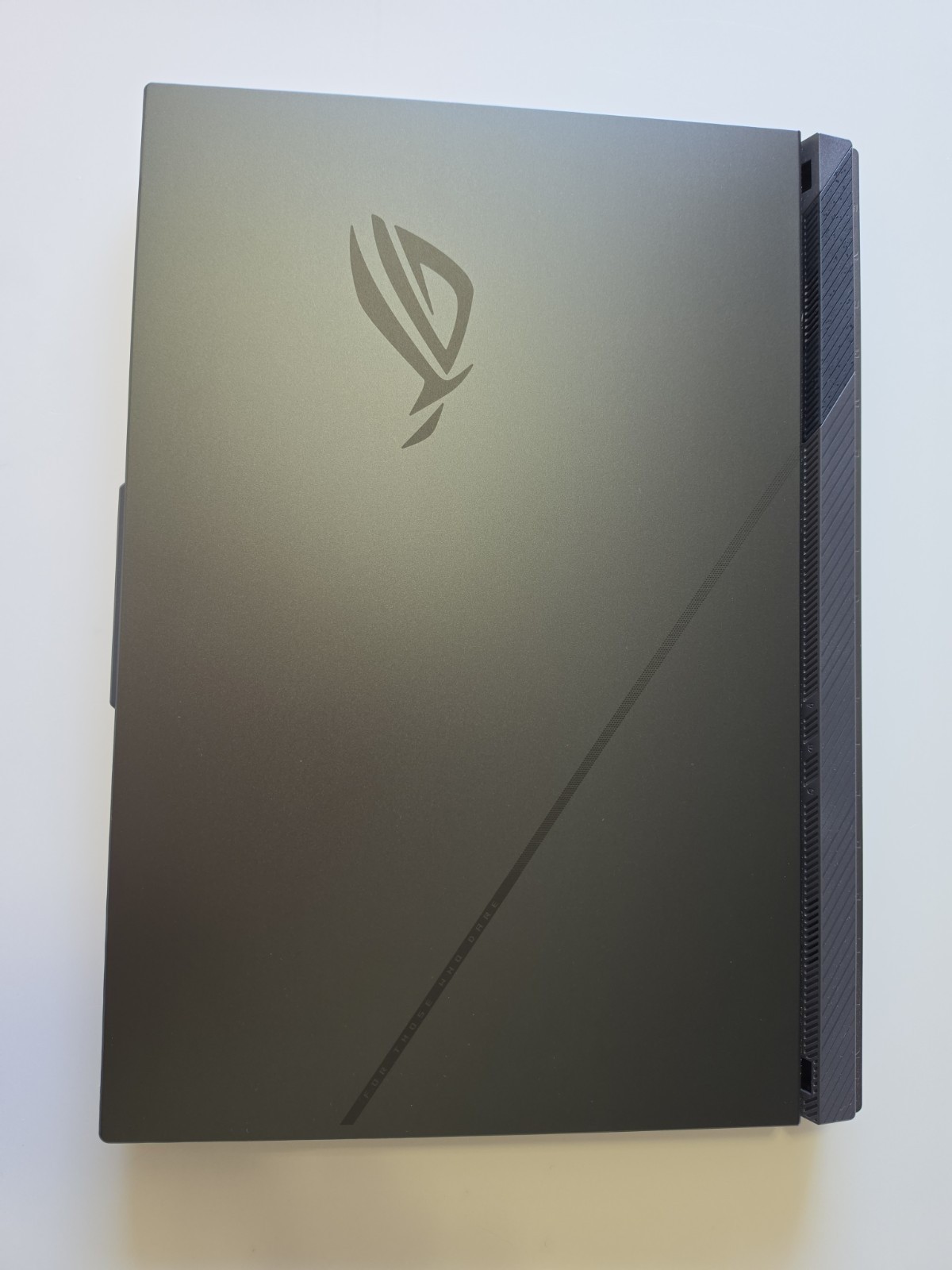 ASUS ROG Strix G18 18″ Ryzen 9 8940HX, GeForce RTX 5070, 16GB, 1TB, Win 11 Pro