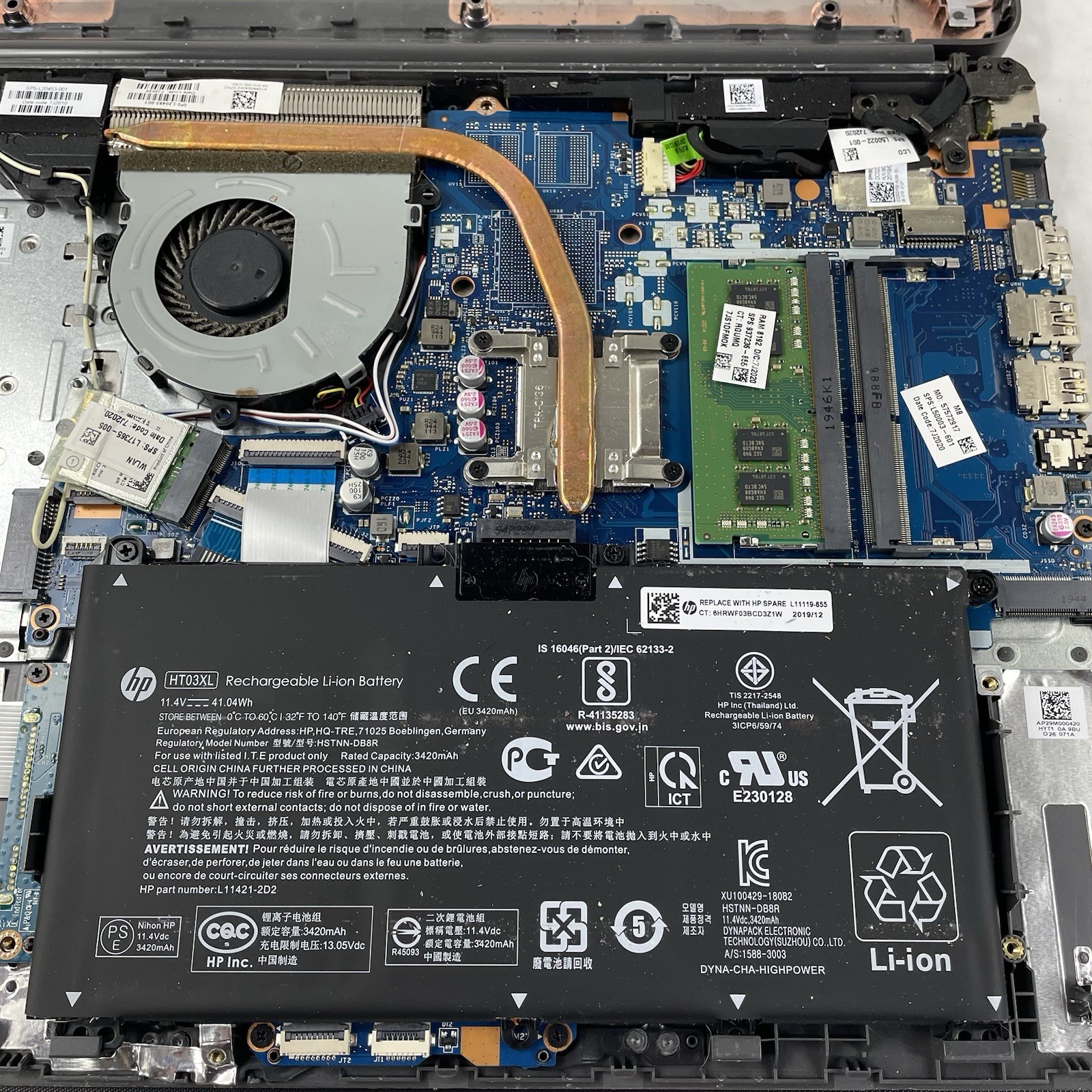 HP 255 G7 15.6″ Ryzen 3 2200U 2.50 GHz 8 GB RAM No SSD/OS/AC – READ