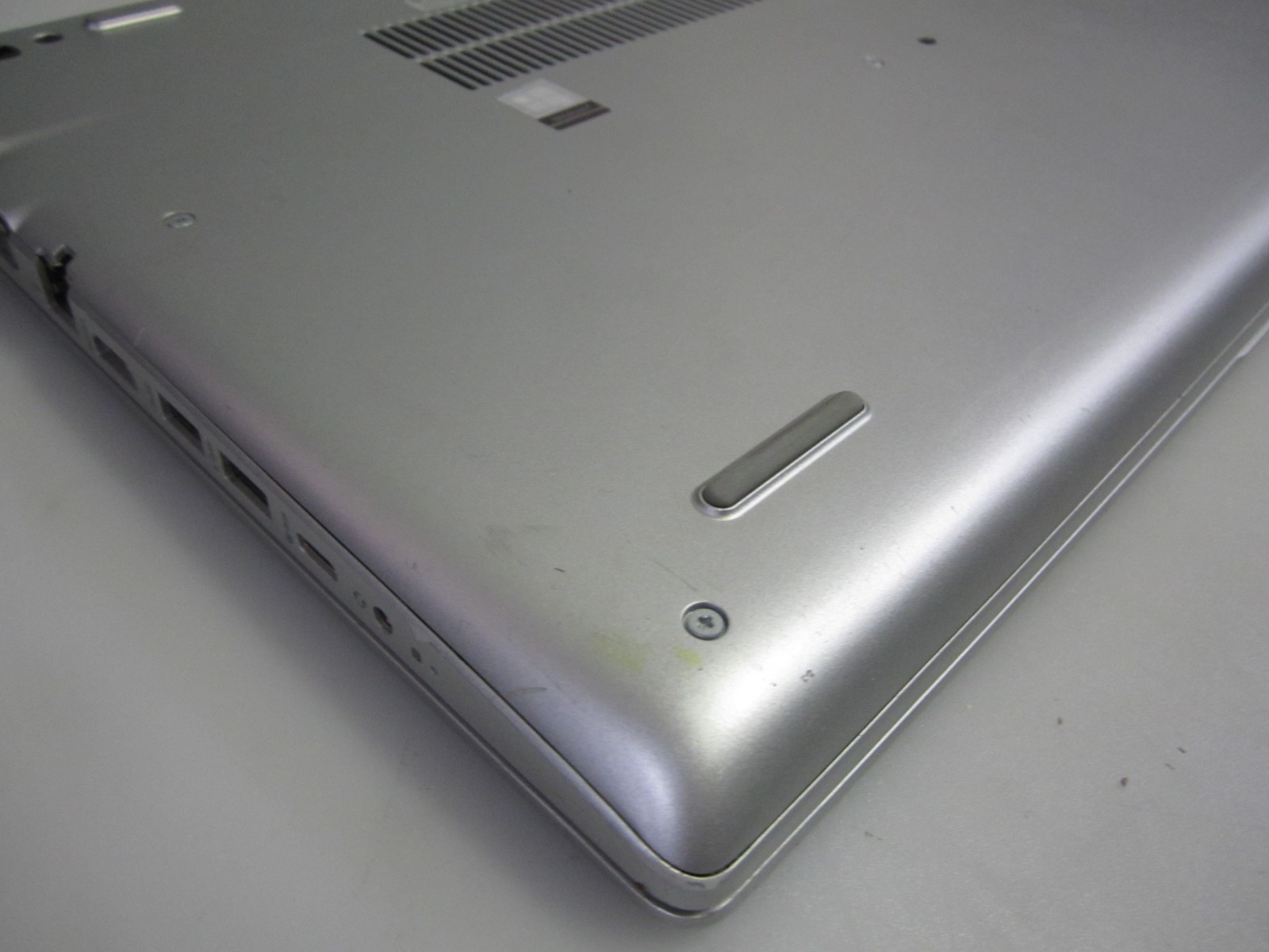 HP ProBook 650 G5 i5-8365U 1.60GHz 16GB 240GB Laptop NO OS + AC READ