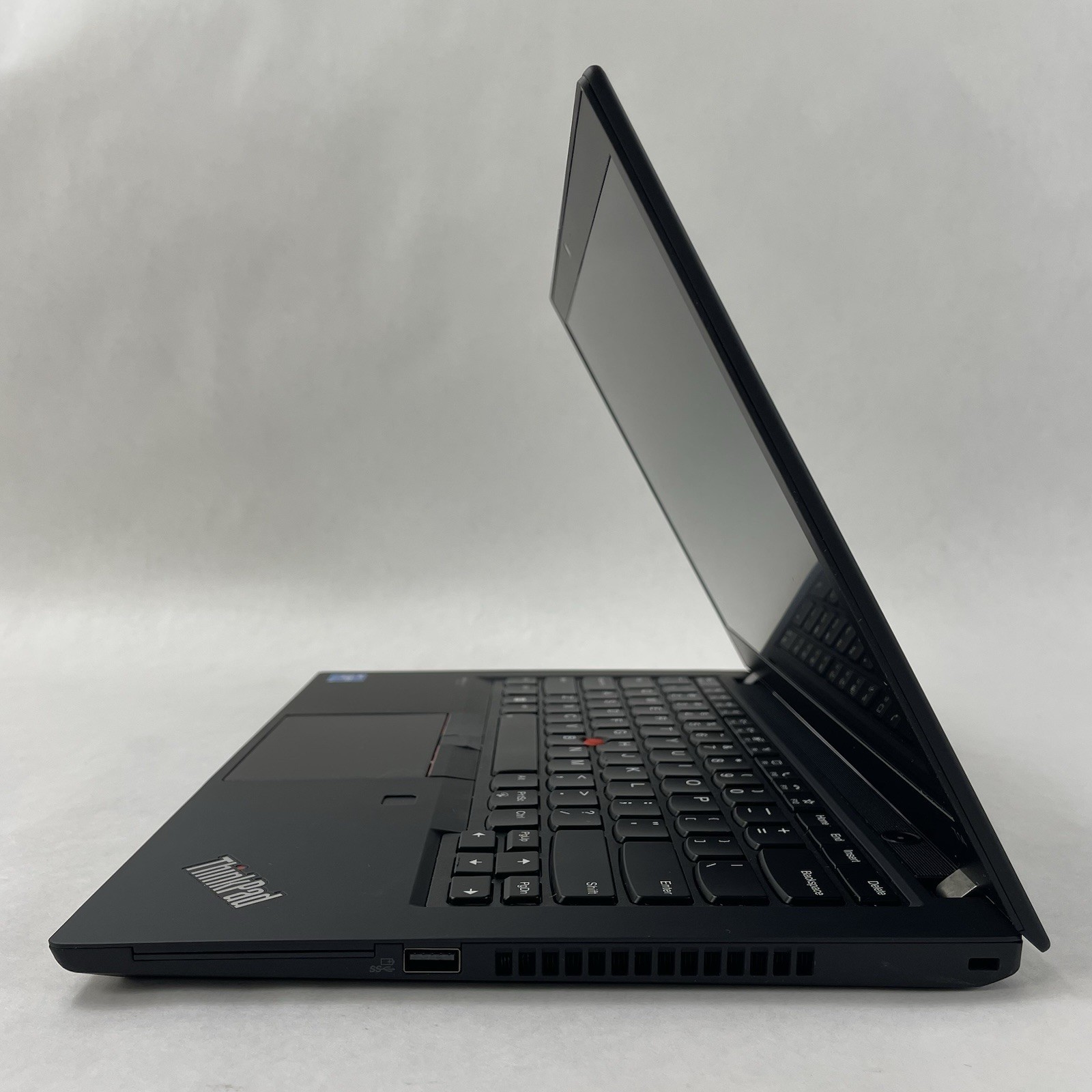 Lenovo ThinkPad T14 Gen2i 14″ i5-1145G7 2.60 GHz 16 GB RAM No SSD/OS/AC/Batt