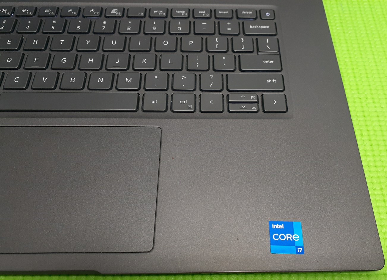 Dell Latitude 7520 15″ – I7-1165G7 – 16GB RAM – 240GB SSD – (NO AC)