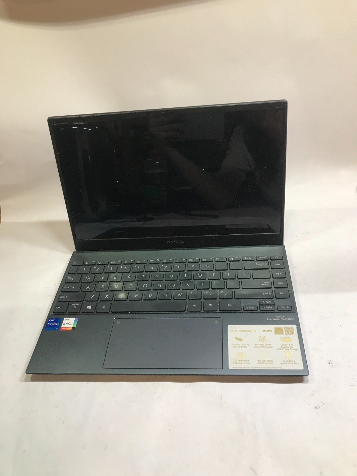 Asus Zenbook 13 UX325E 13″ Intel Core i7 8GB RAM NO SSD/OS For Parts NO POWER