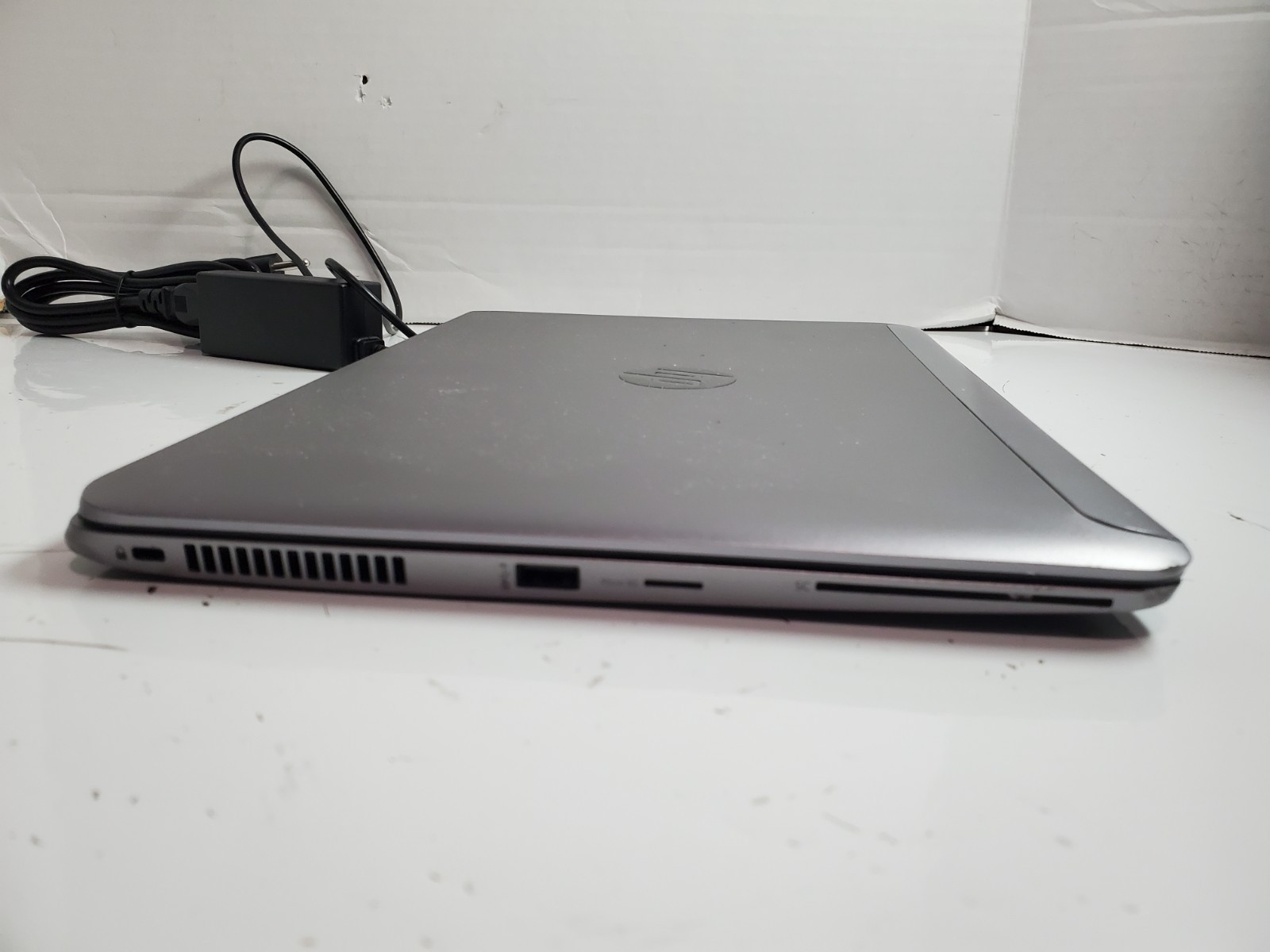 HP Elitebook Folio 1040 G1 14″ Intel Core i5-4300U 1.9GHz 8gb RAM 180GB HD Win