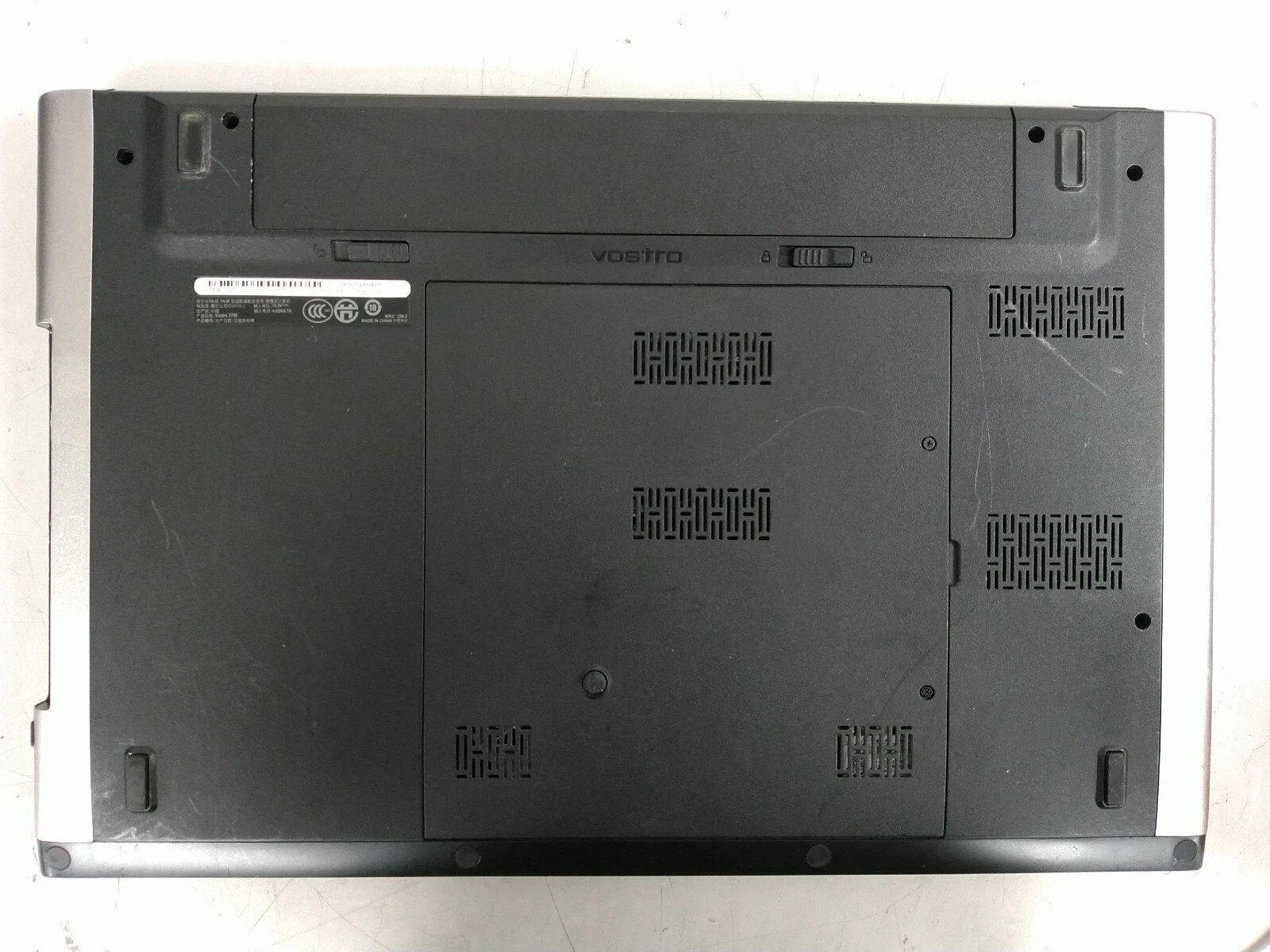 Dell Vostro 3700 – 17.3″ Intel i5-M520 @ 2.40GHz 4GB RAM NO BATTERY/OS/HDD.