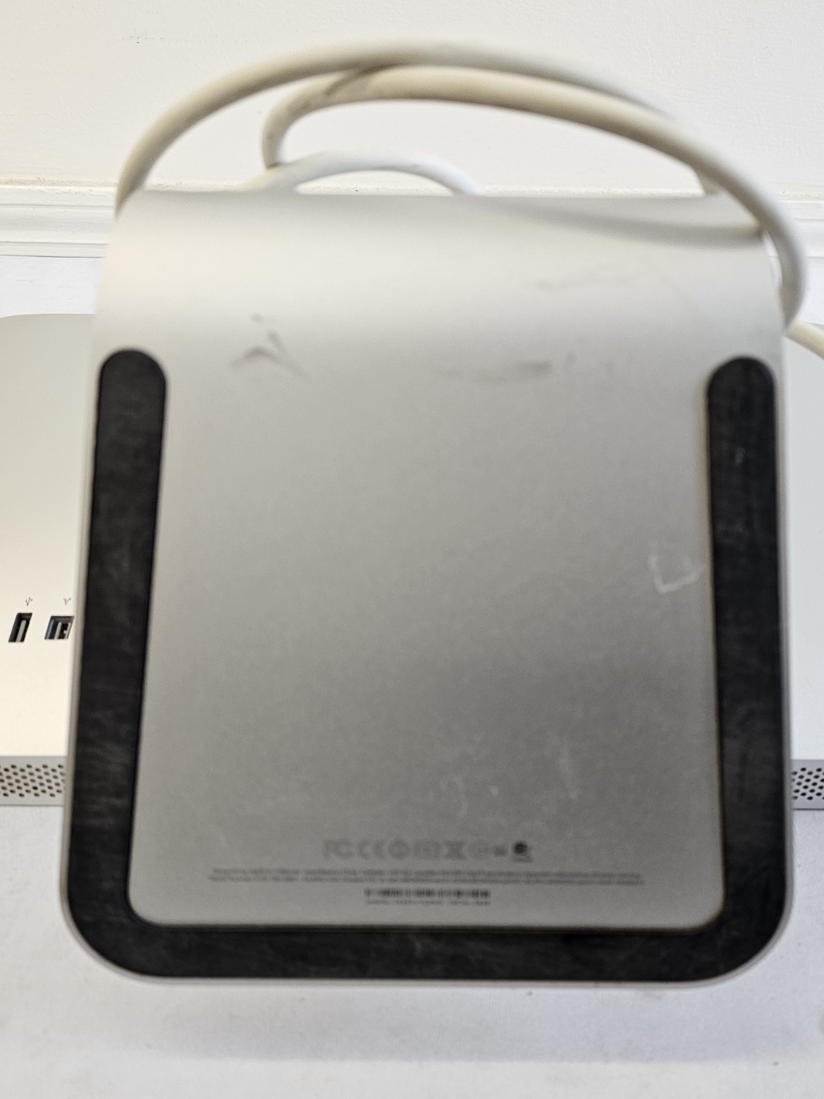Apple iMac A1311 All-In-One Intel i5-2400S – 4GB RAM – 500GB HDD – OSX Lion READ