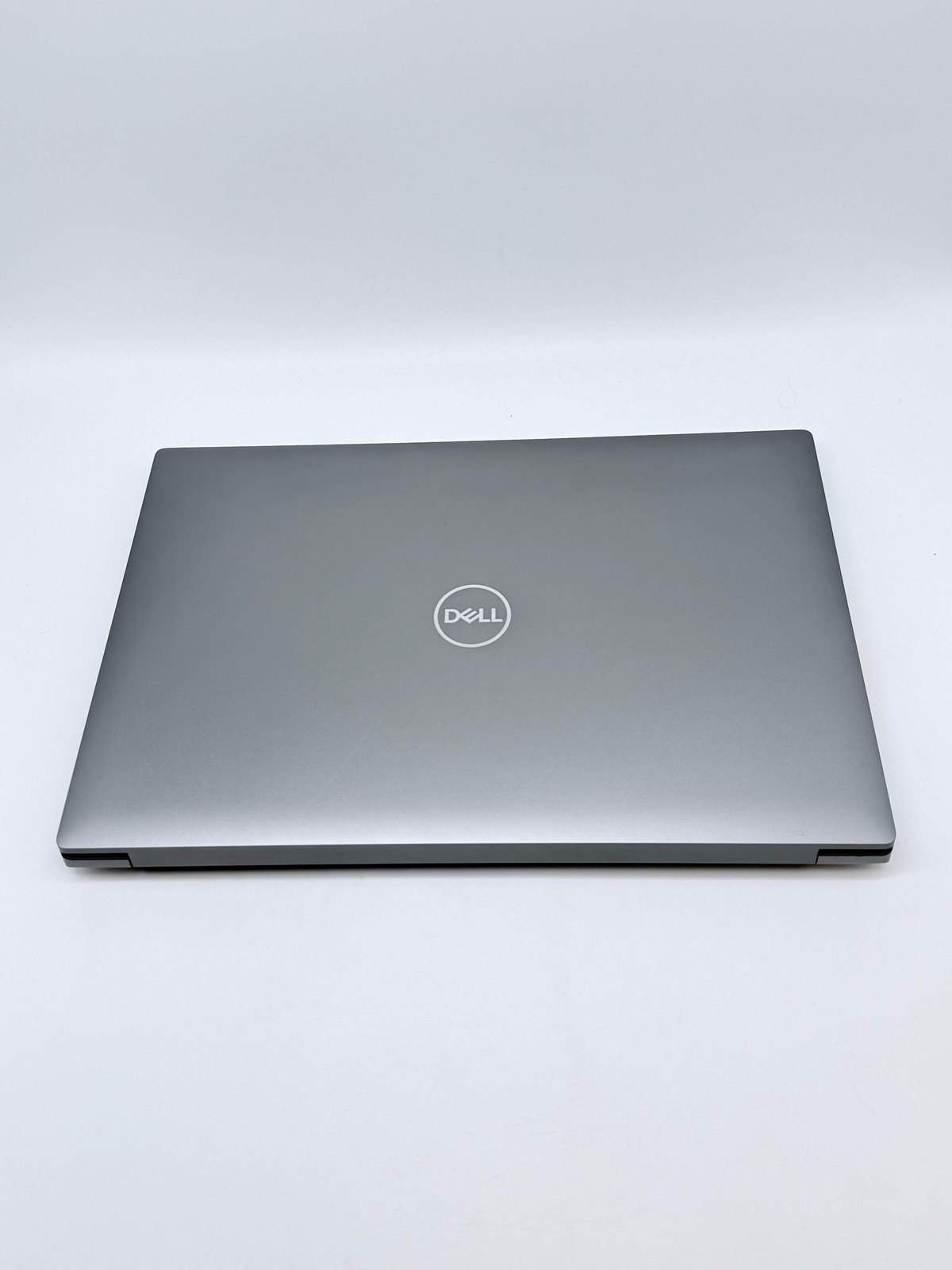 Dell Precision 5690 16″ Core Ultra 7 165H vPro 32GB RAM 1TB RTX 2000 Ada Gray