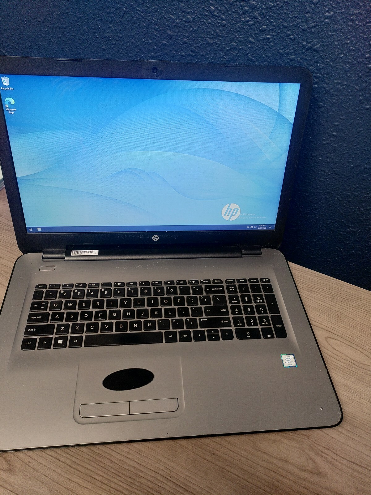 HP laptop 17-x061nr in great working conditions, please read description…