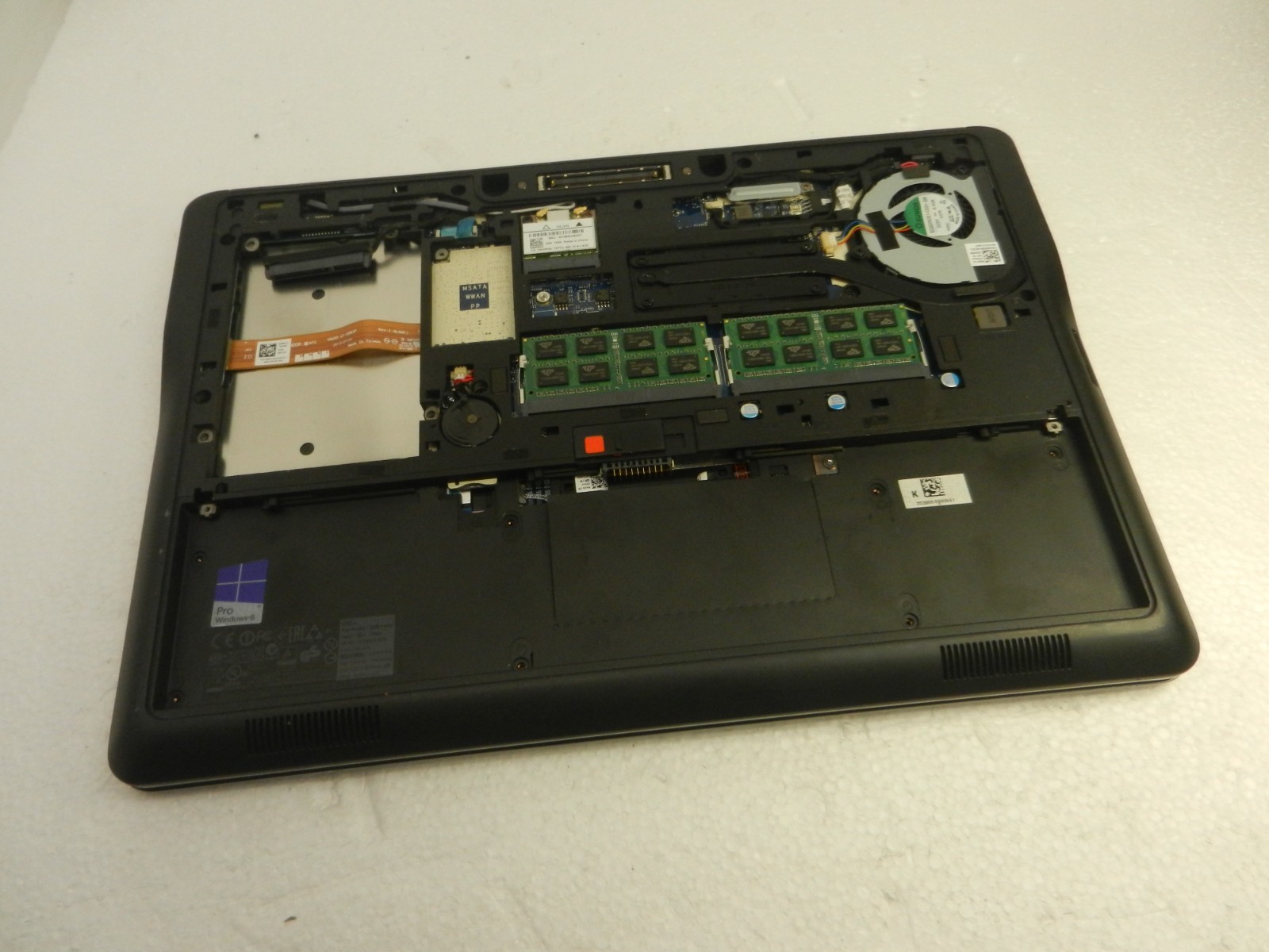Dell Latitude E7440 CORE i5-4310U @ 2.0GHz / 16GB / NO HDD – MISSING BOTTOM !
