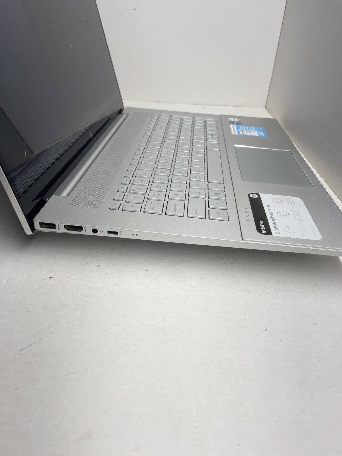 HP Envy 17m-cg0013dx Laptop 17.3″ i7-1065G7 16GB 1TB NVMe Intel Iris Xe Graphics