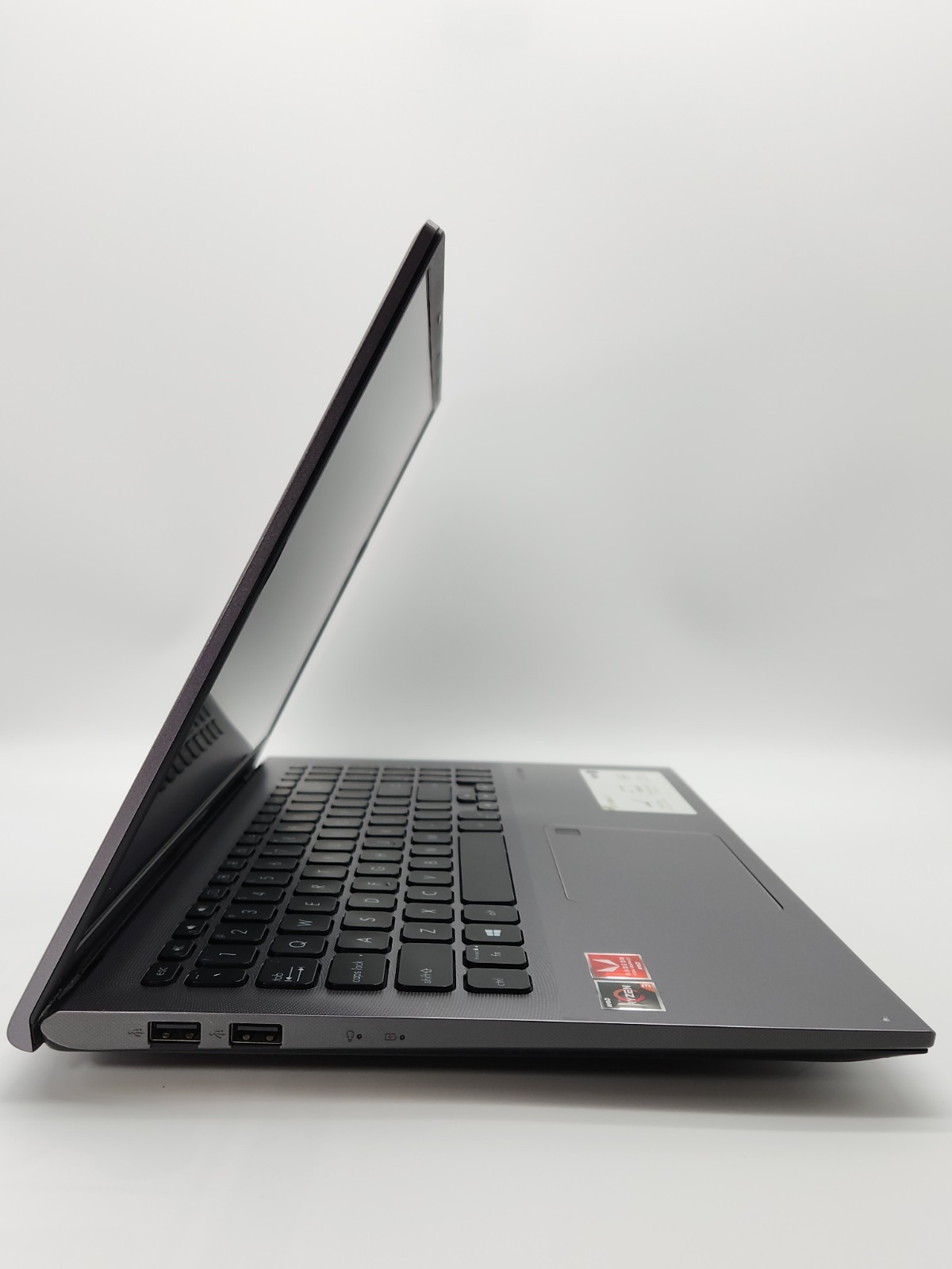 ASUS Vivobook 15 F512DA, AMD Ryzen 3 3200U, 12GB RAM, 512 SSD, Win 11 home