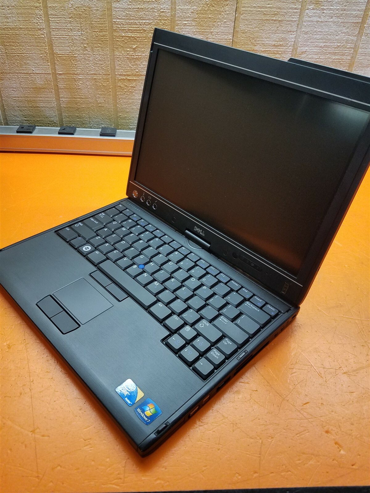 ⭐️⭐️⭐️⭐️⭐️ Laptop Dell Latitude XT2 **No Battery/HD/Ram**