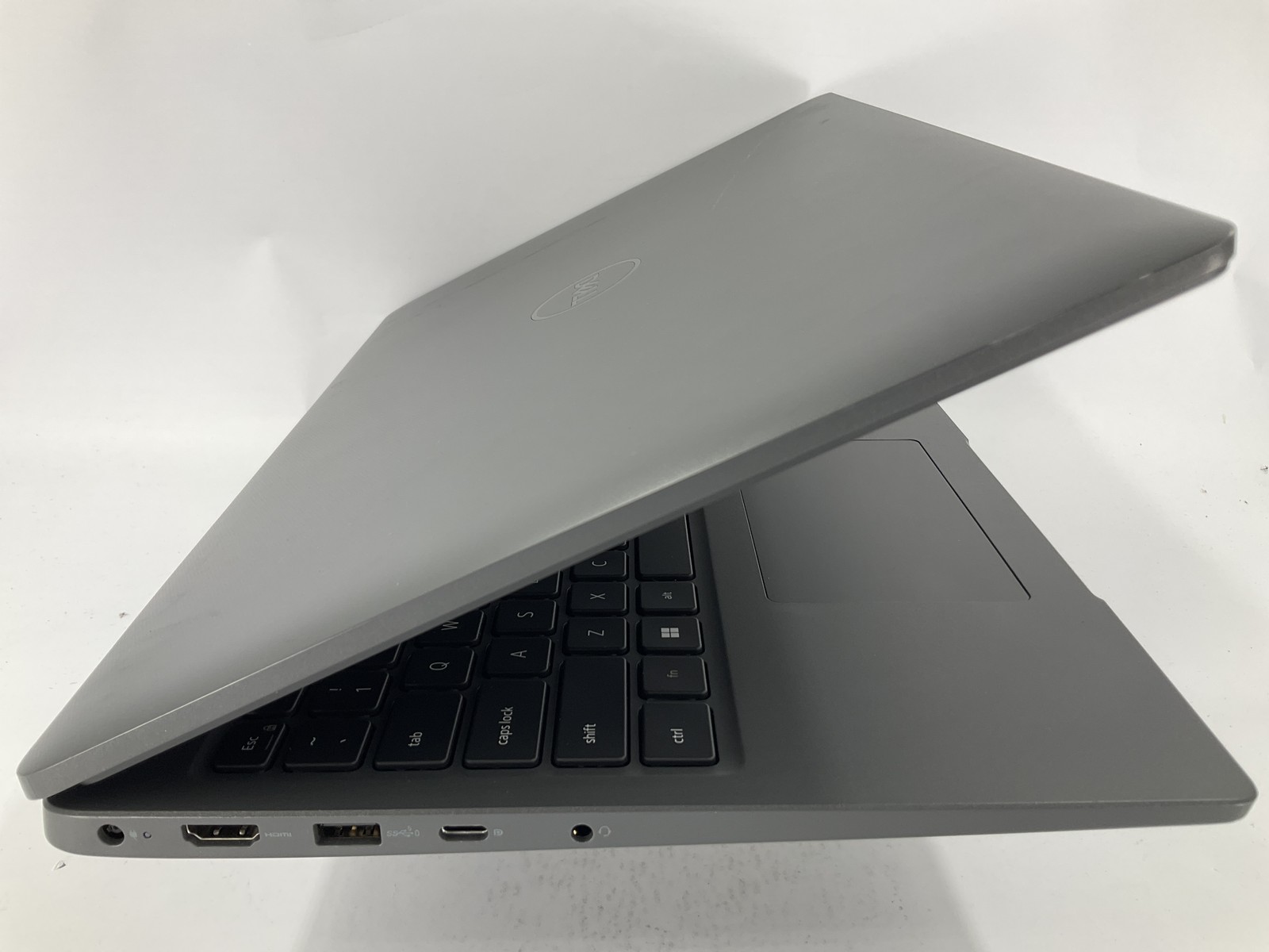 Dell Latitude 3550 15.6″ Touch Core i7-1355U 512GB 16GB B Win 11 Pro