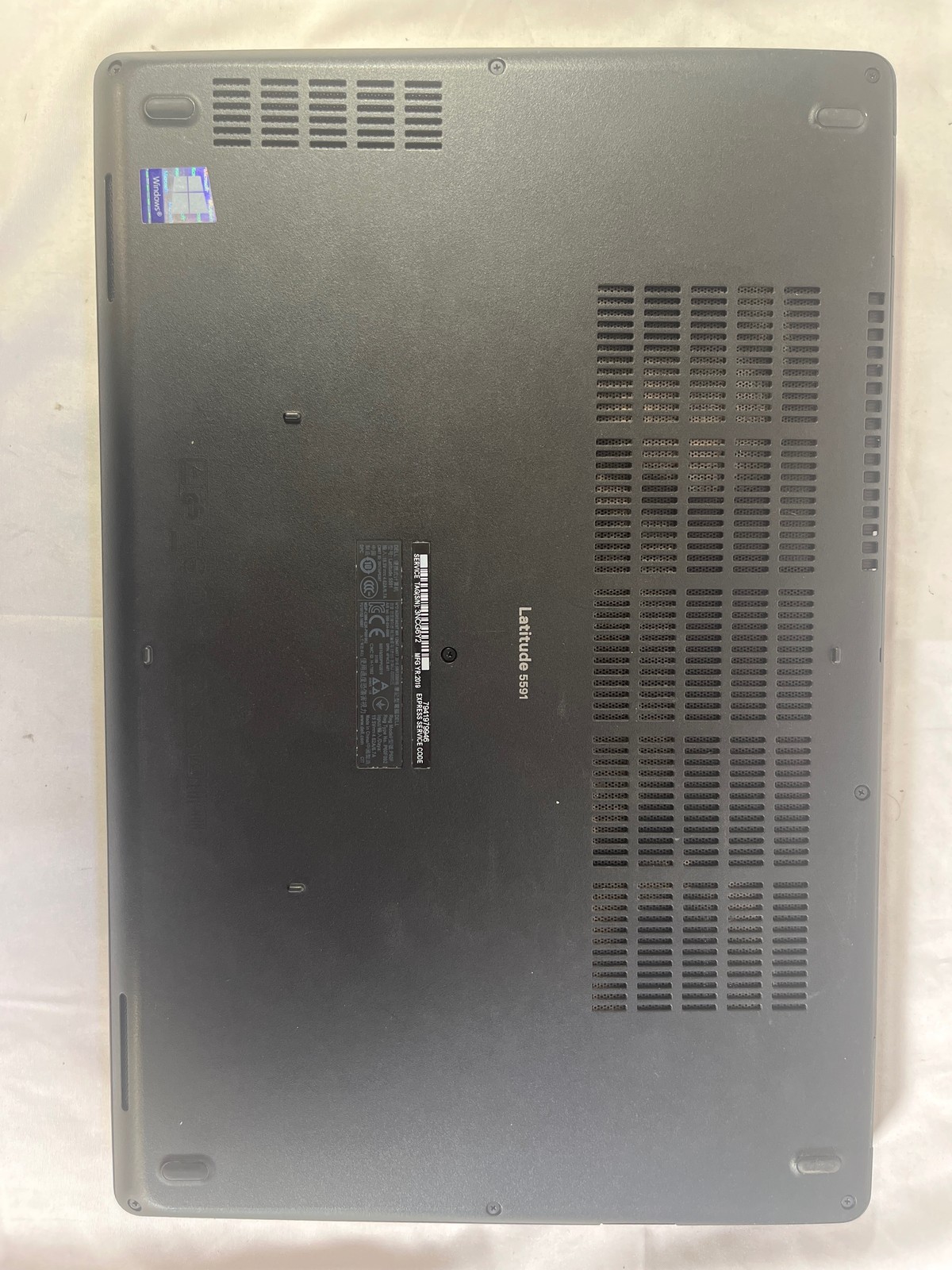 Dell Latitude 5591 Intel Core i7-8850H 16 GB 512GB SSD 15.6″