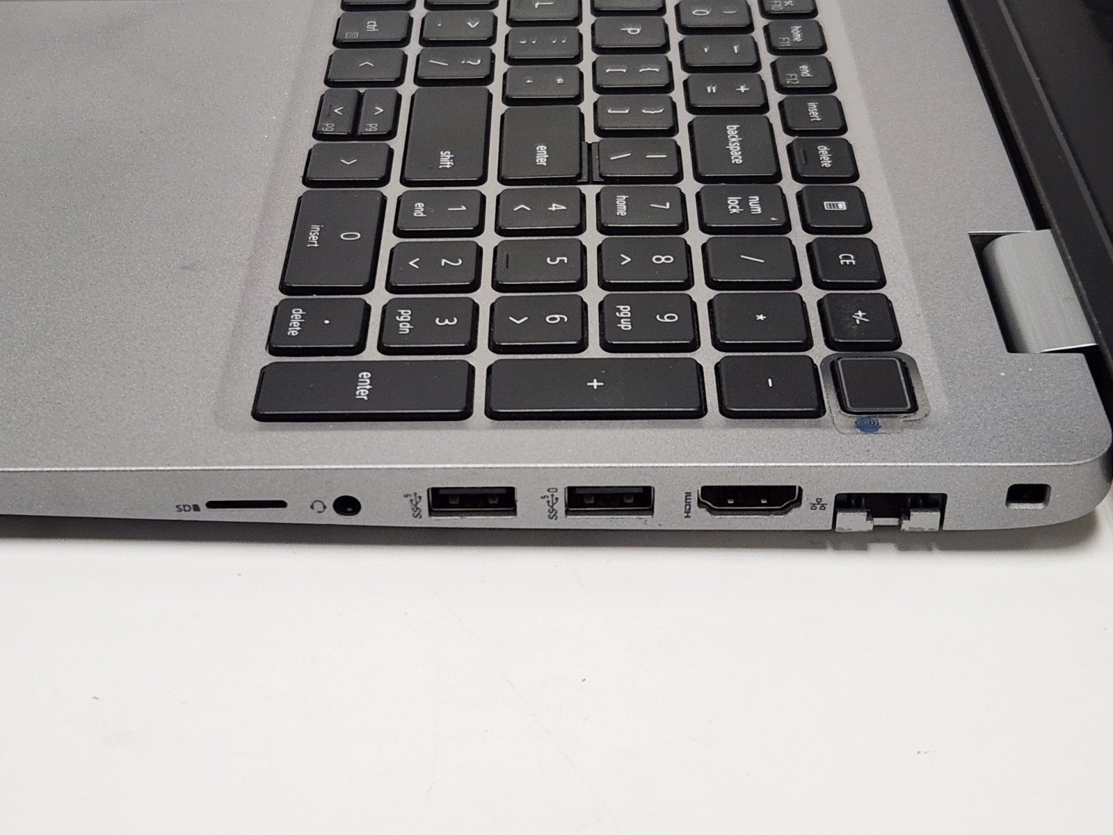 Dell Latitude 5530 15″ Laptop i7-1265U 1.8GHz Iris Xe 16GB 256GB Win 11 Pro