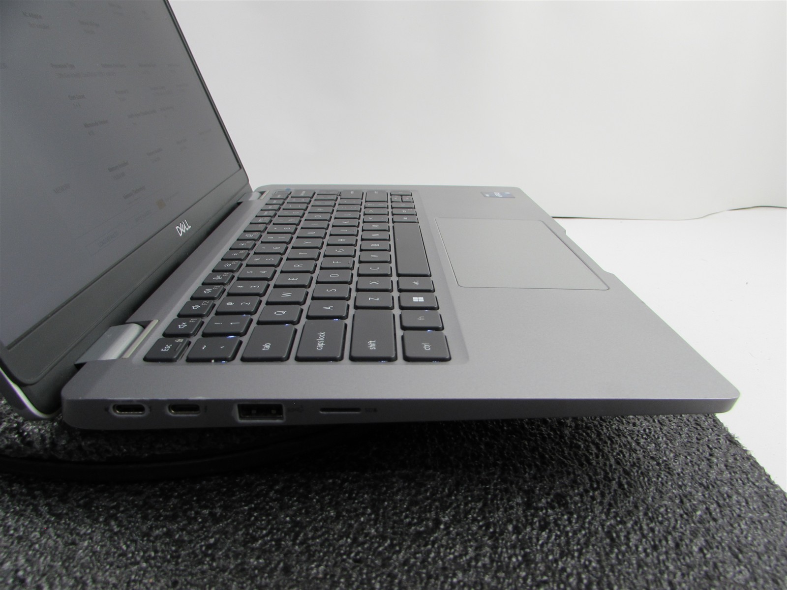 DELL LATITUDE 5330 FHD TOUCHSCREEN I5-1245U 10 CORE 512GB SSD 16GB RAM NO O.S
