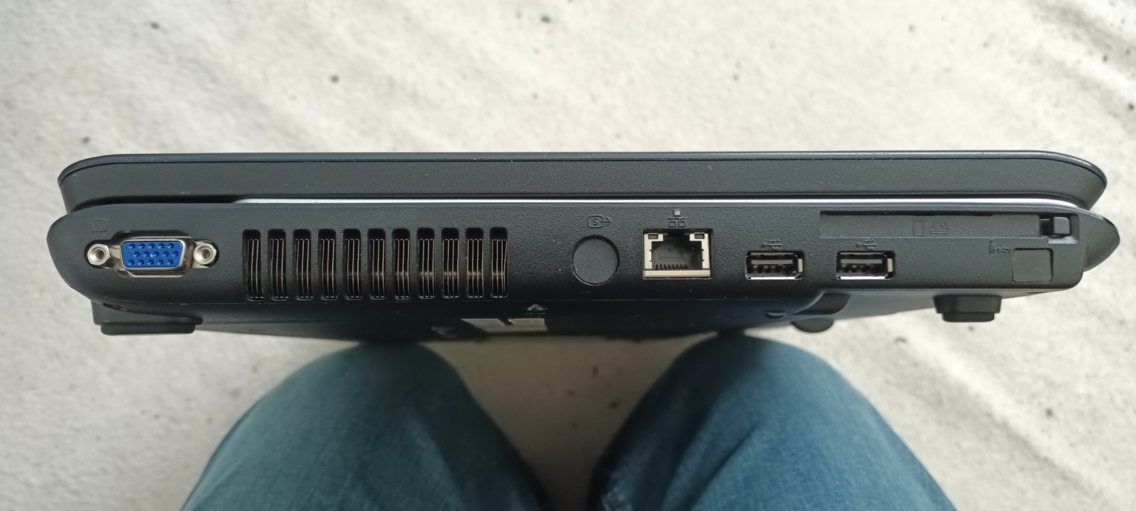 Toshiba Equium A200 PSA-F5E Laptop Notebook 15.4″ 2GB 250GB SSD Windows Vista